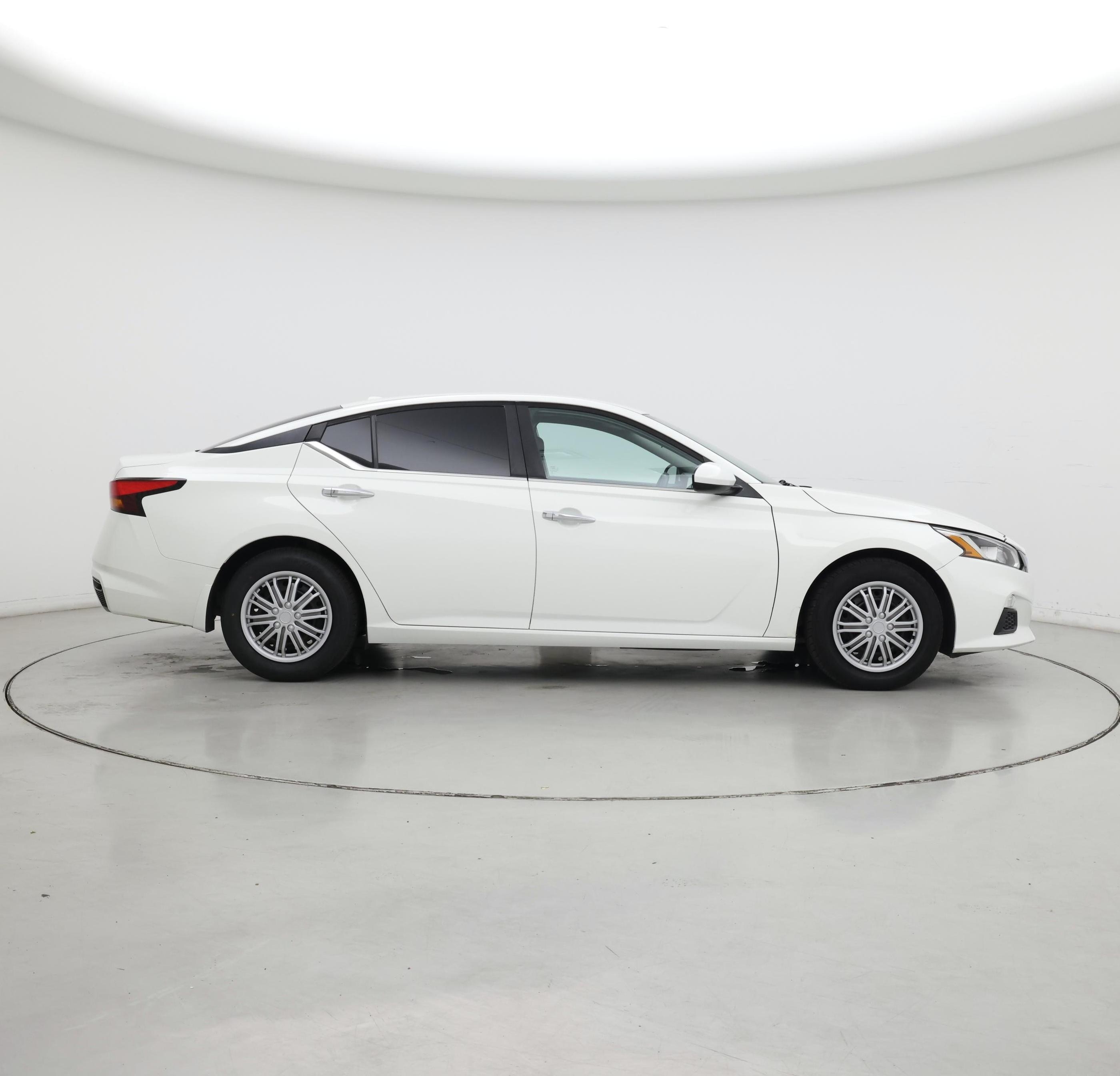 Thumbnail: 2020 Nissan Altima - 7