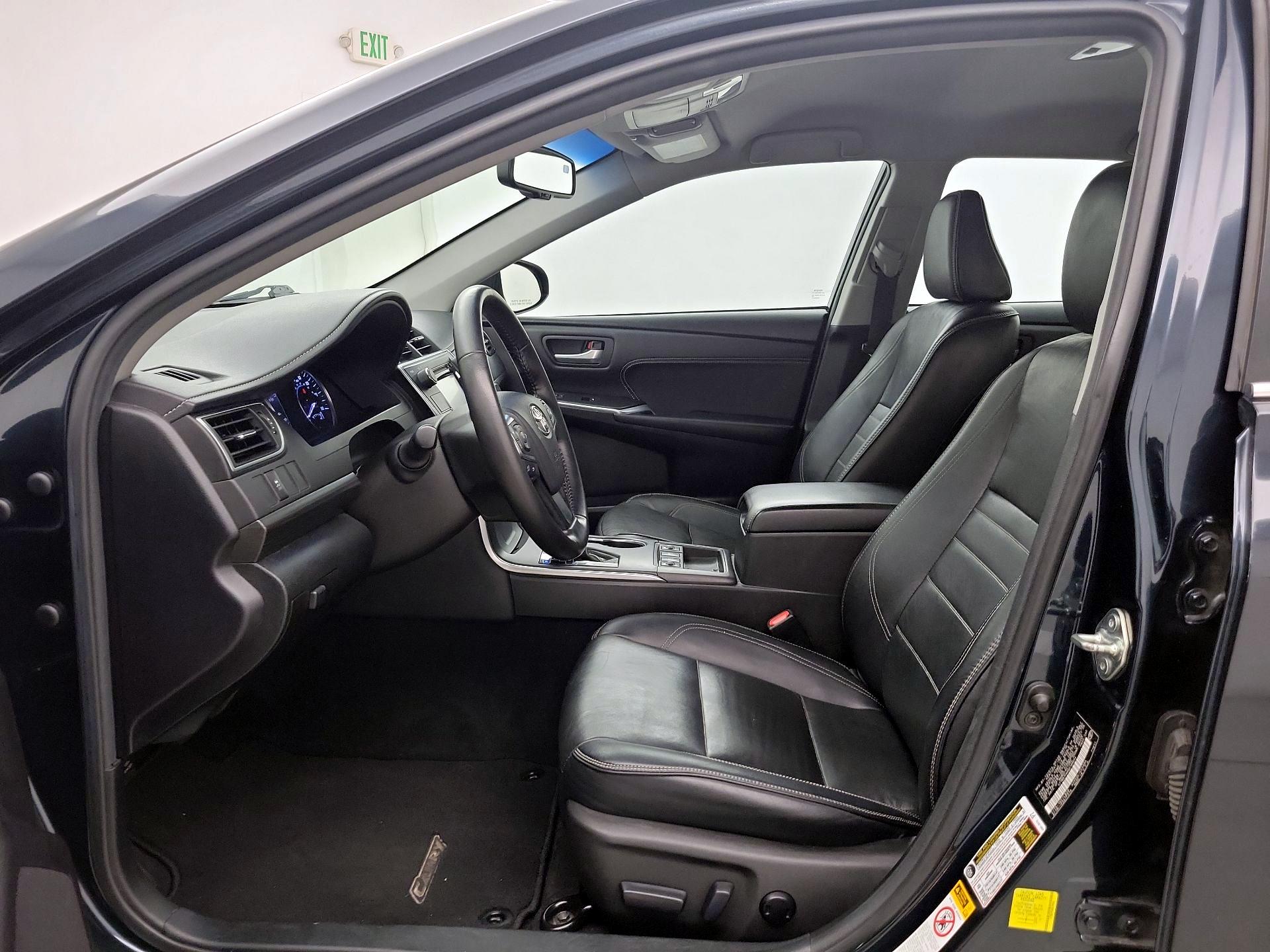 Thumbnail: 2016 Toyota Camry - 11