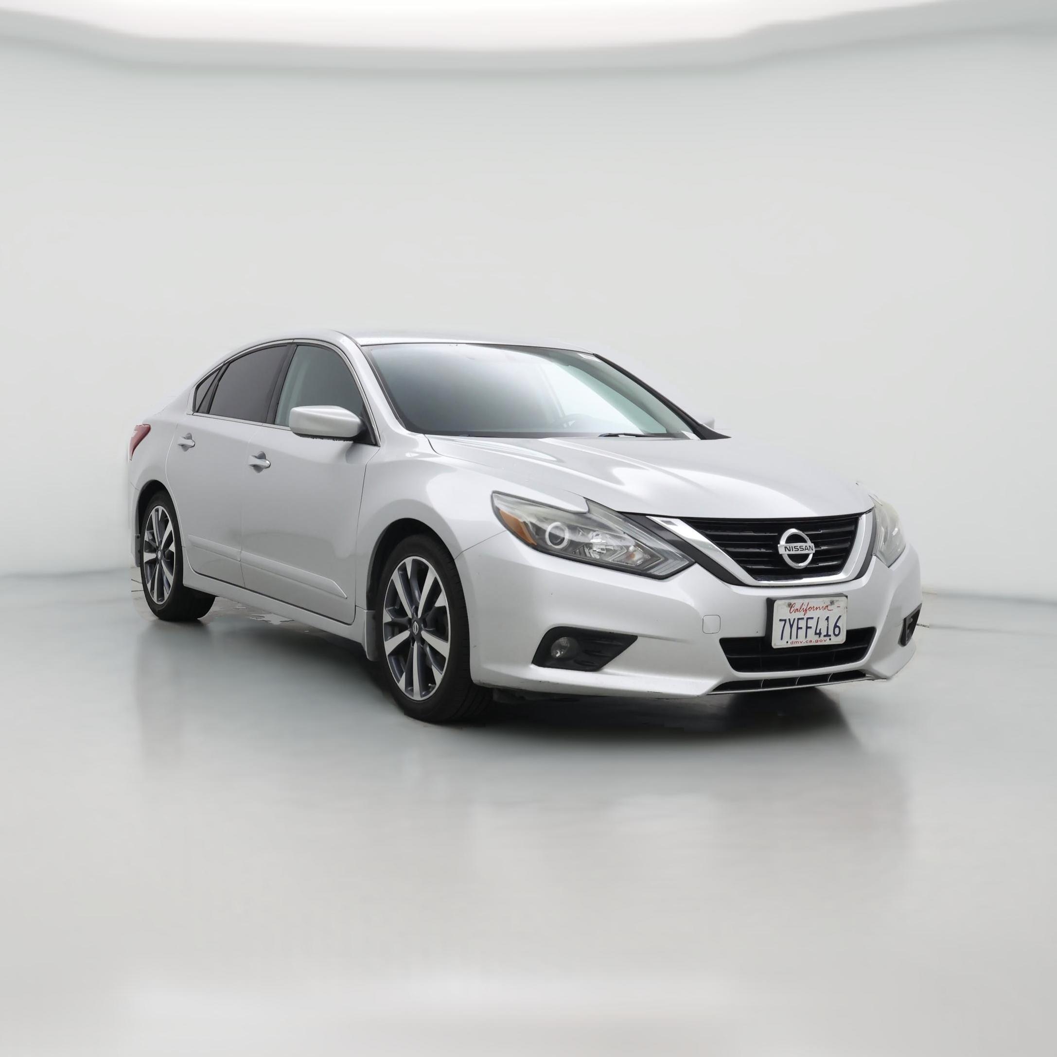 Thumbnail: 2017 Nissan Altima - 1