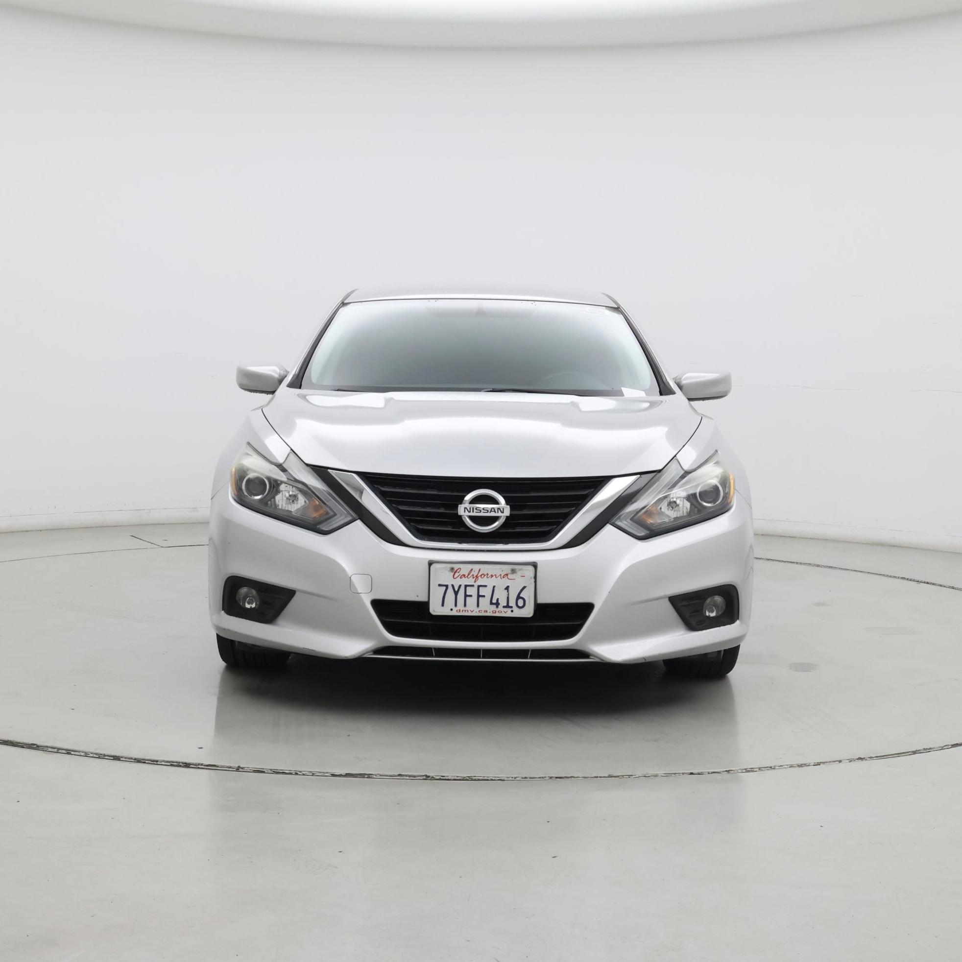 Thumbnail: 2017 Nissan Altima - 5