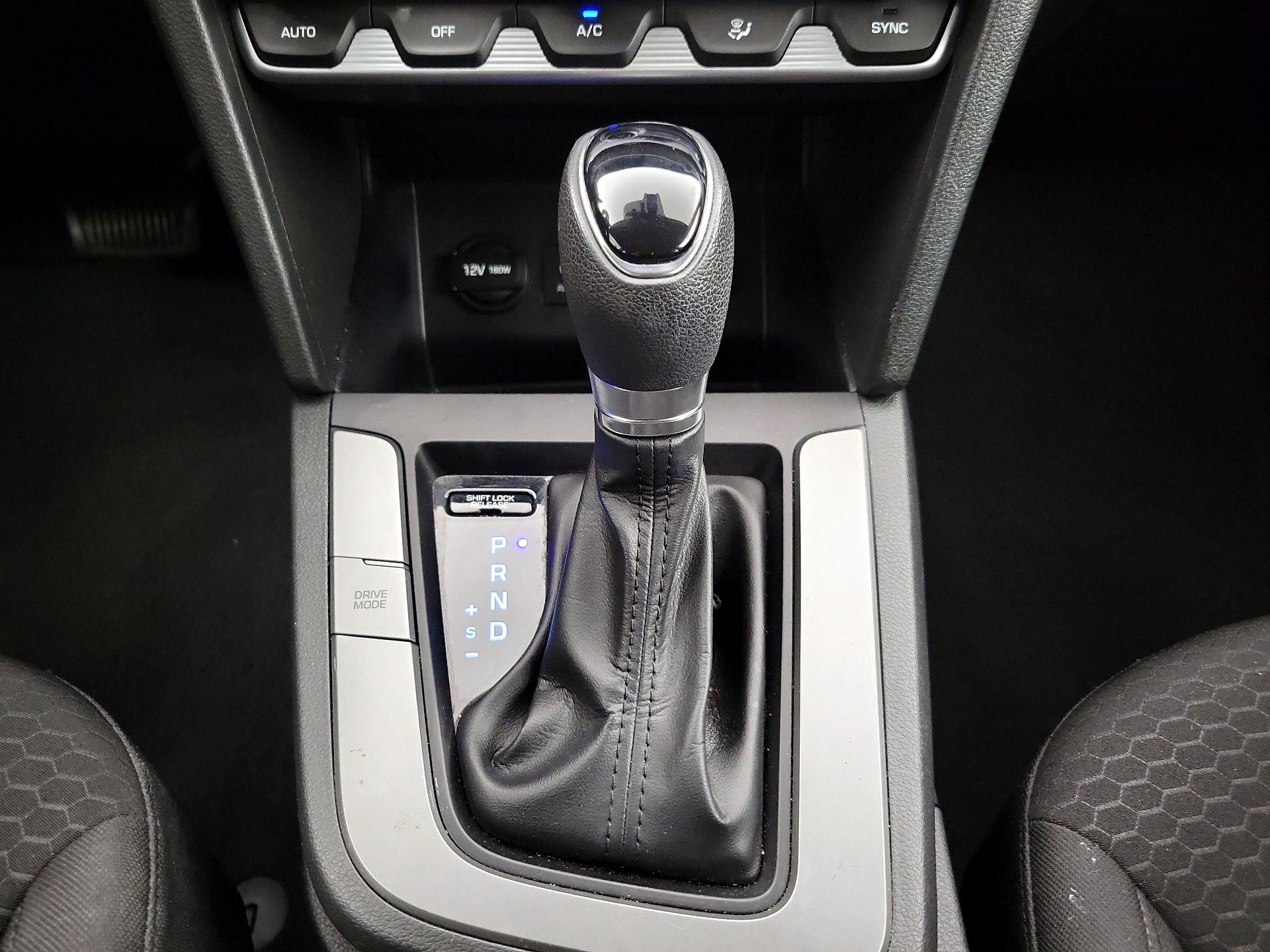 Thumbnail: 2020 Hyundai Elantra - 17