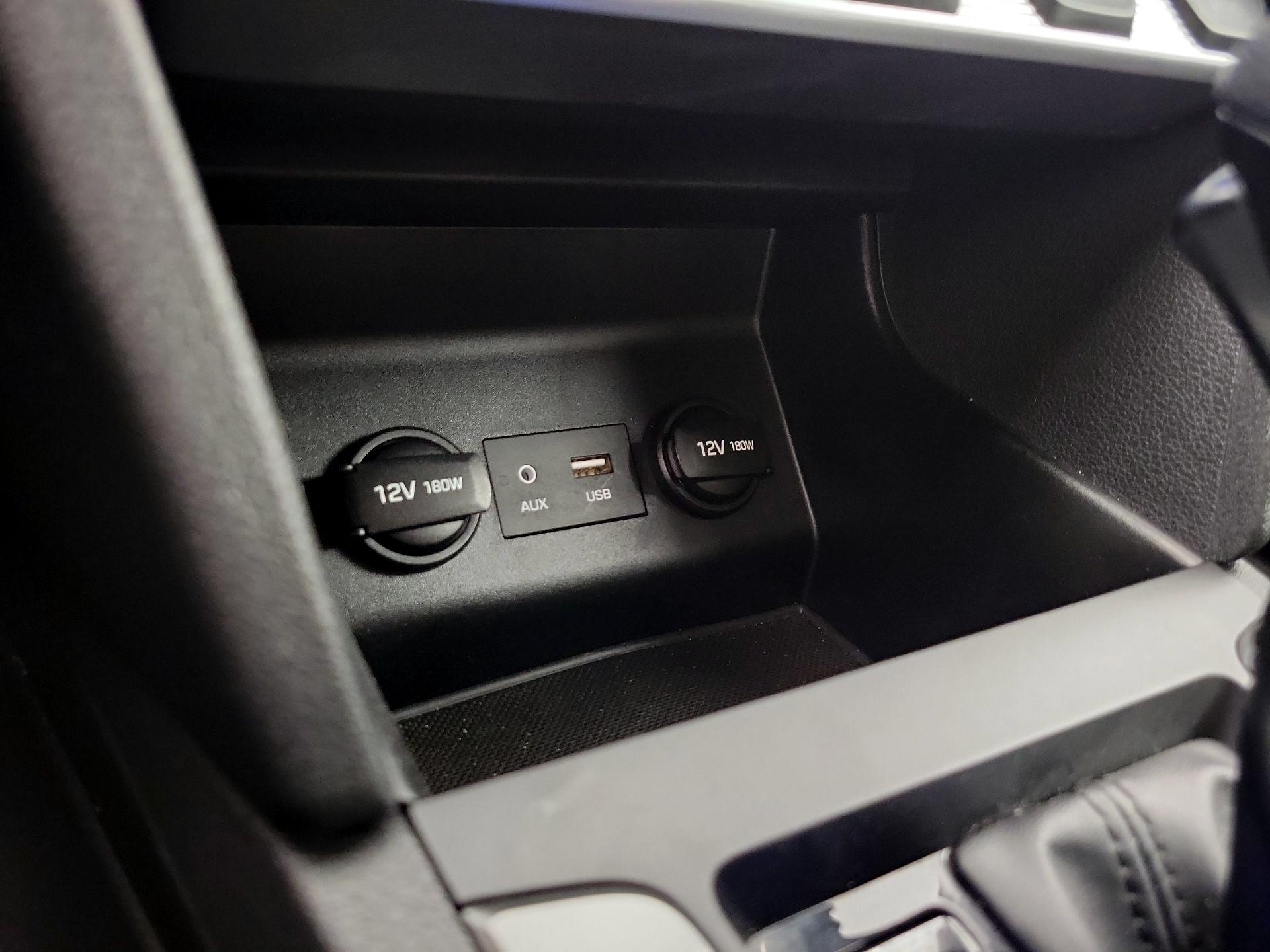 Thumbnail: 2020 Hyundai Elantra - 18