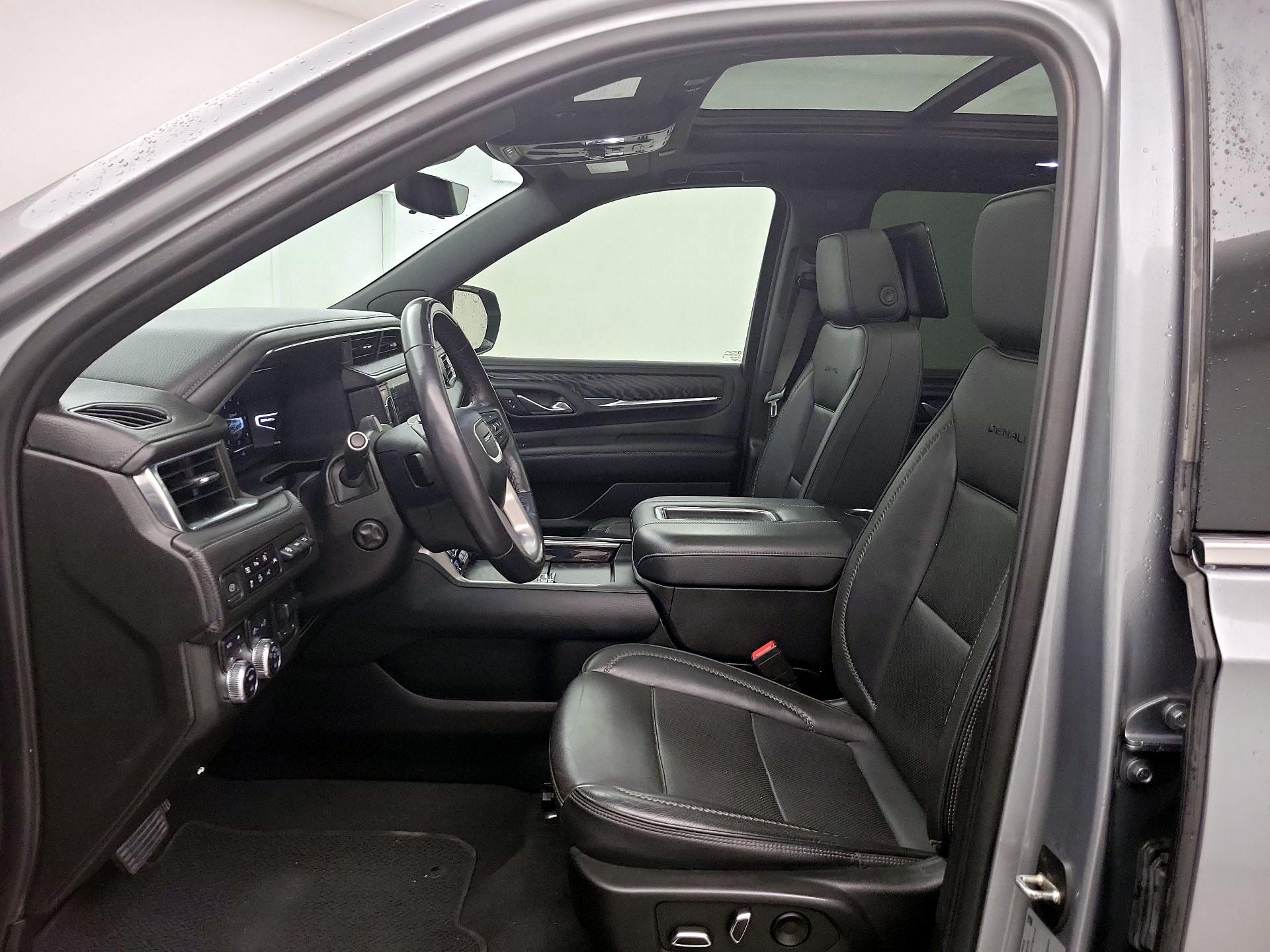 Thumbnail: 2023 GMC Yukon XL - 11