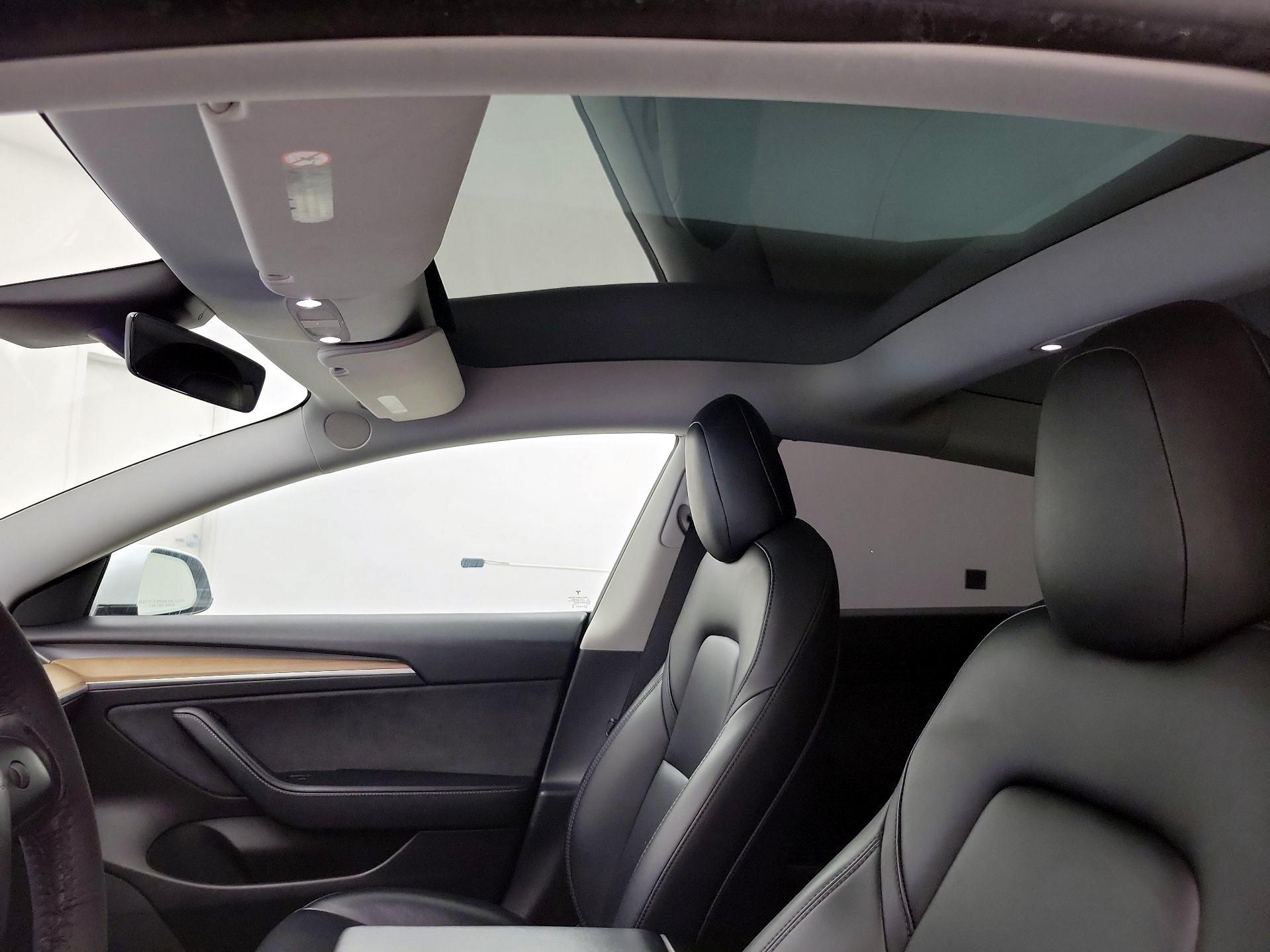 Thumbnail: 2021 Tesla Model 3 - 18