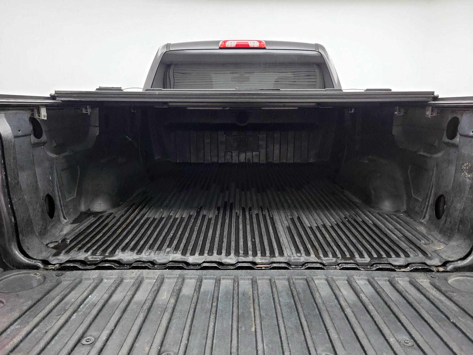 Thumbnail: 2015 Chevrolet Silverado 1500 - 20