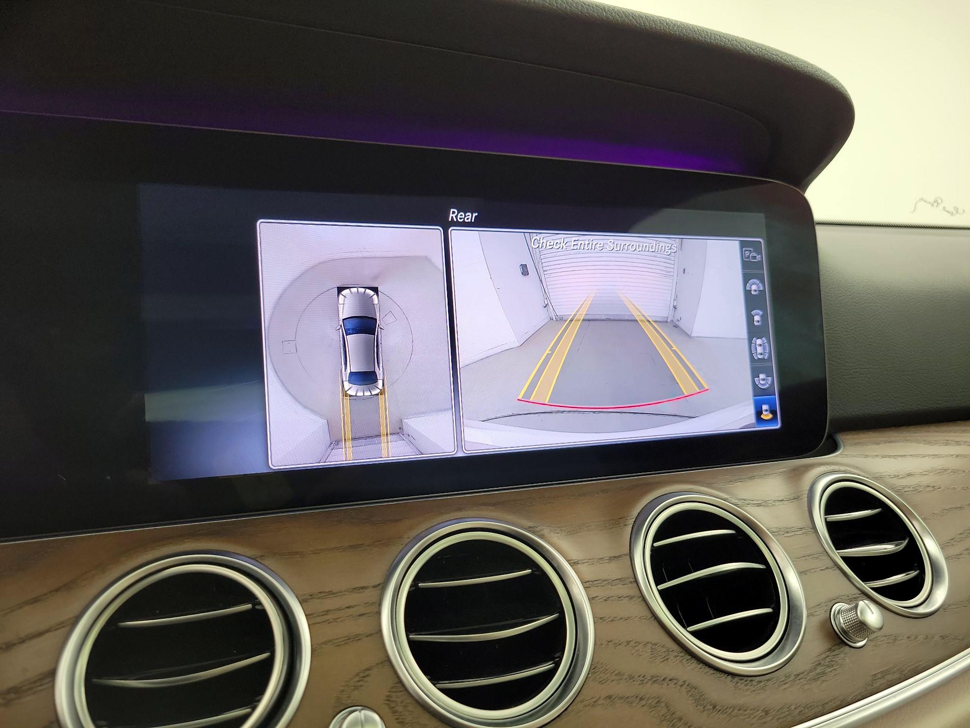 Thumbnail: 2020 Mercedes-Benz E-Class - 15
