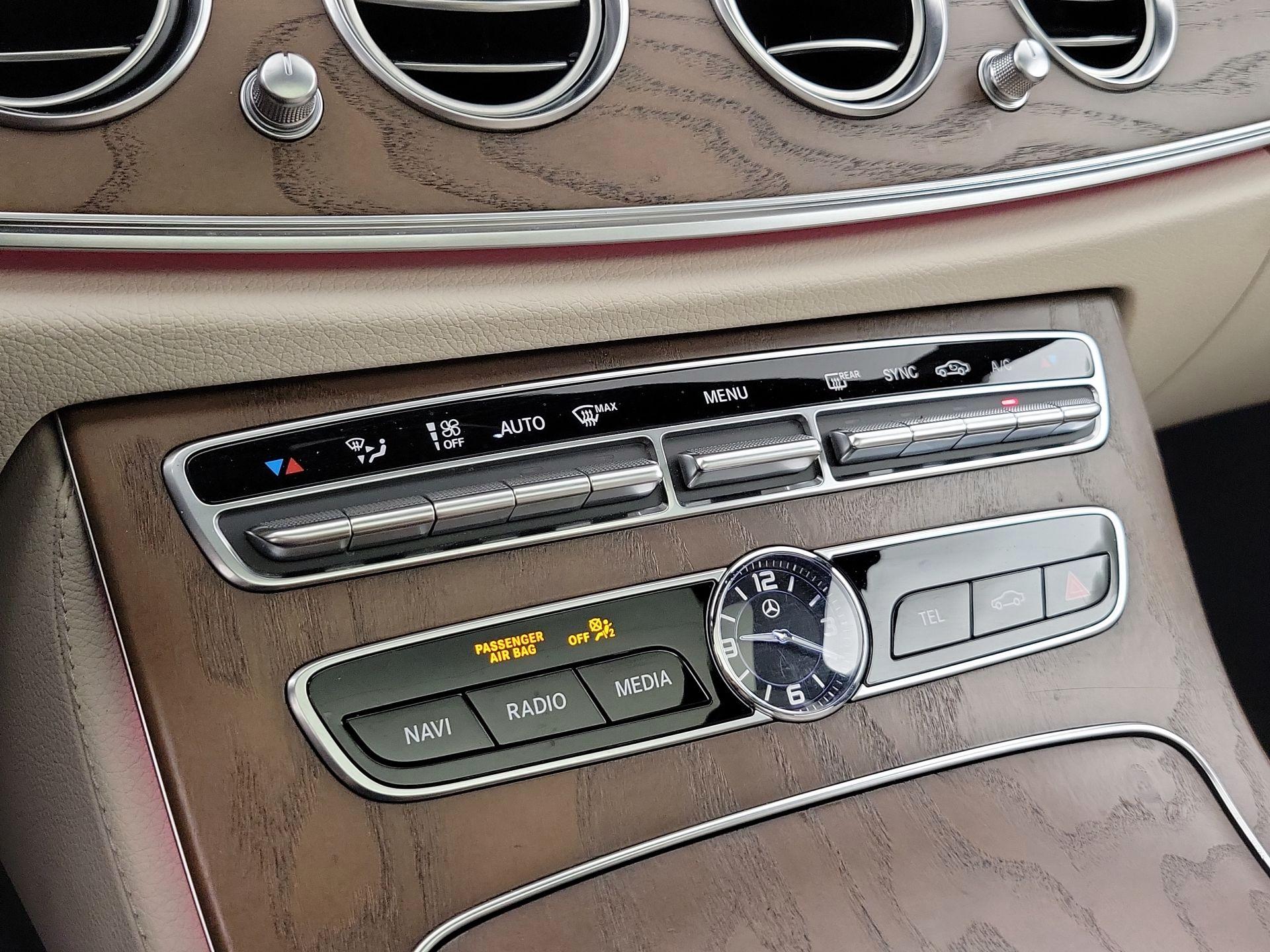 Thumbnail: 2020 Mercedes-Benz E-Class - 17