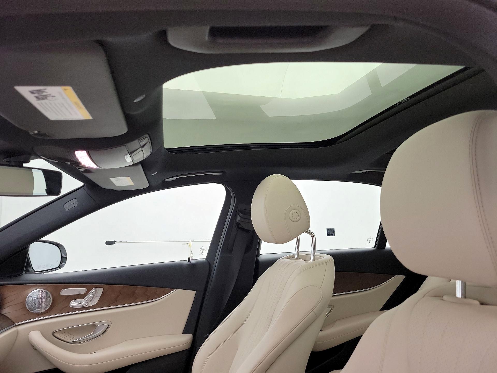 Thumbnail: 2020 Mercedes-Benz E-Class - 20
