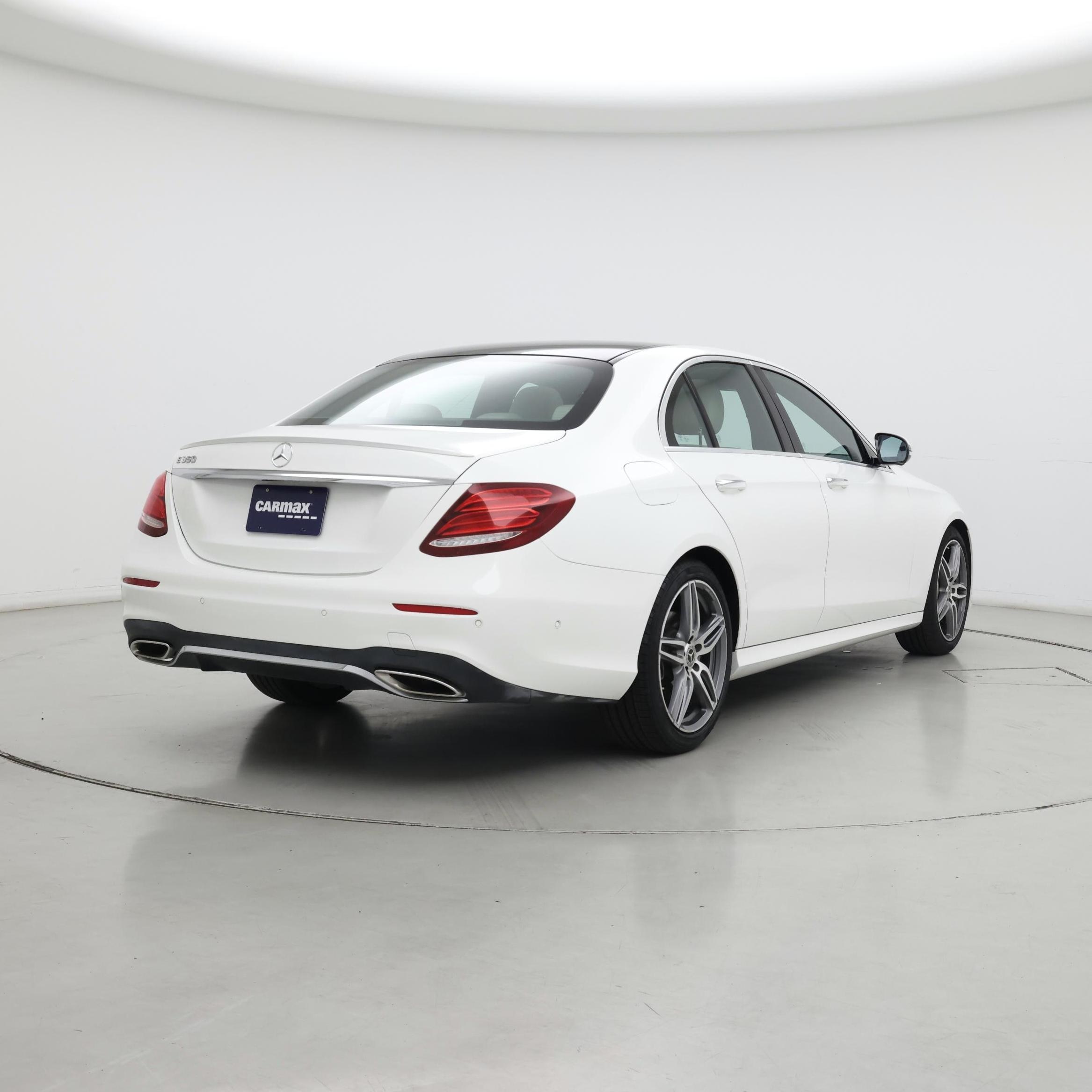 Thumbnail: 2020 Mercedes-Benz E-Class - 8