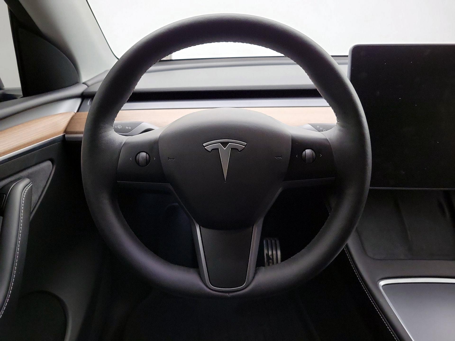 Thumbnail: 2022 Tesla Model Y - 10