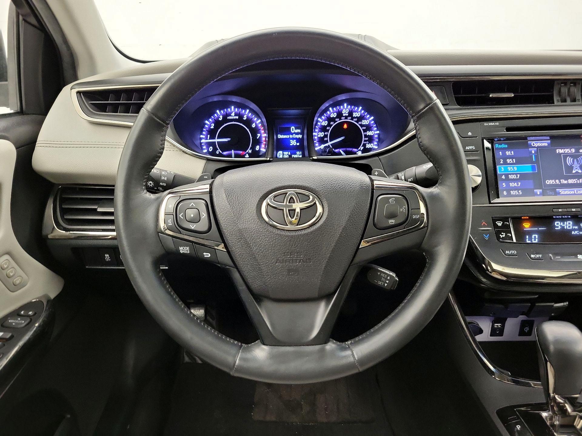 Thumbnail: 2016 Toyota Avalon - 10