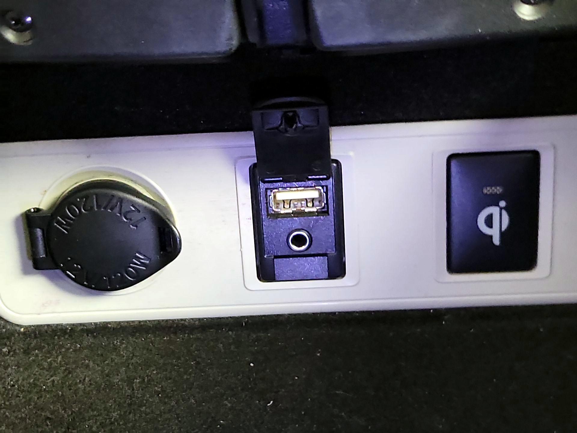 Thumbnail: 2016 Toyota Avalon - 19