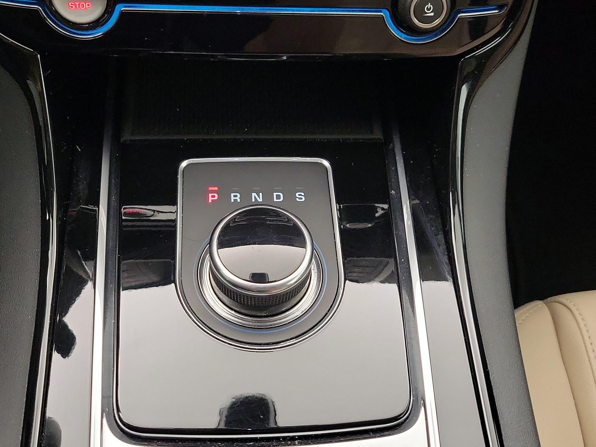 Thumbnail: 2017 Jaguar XE - 17