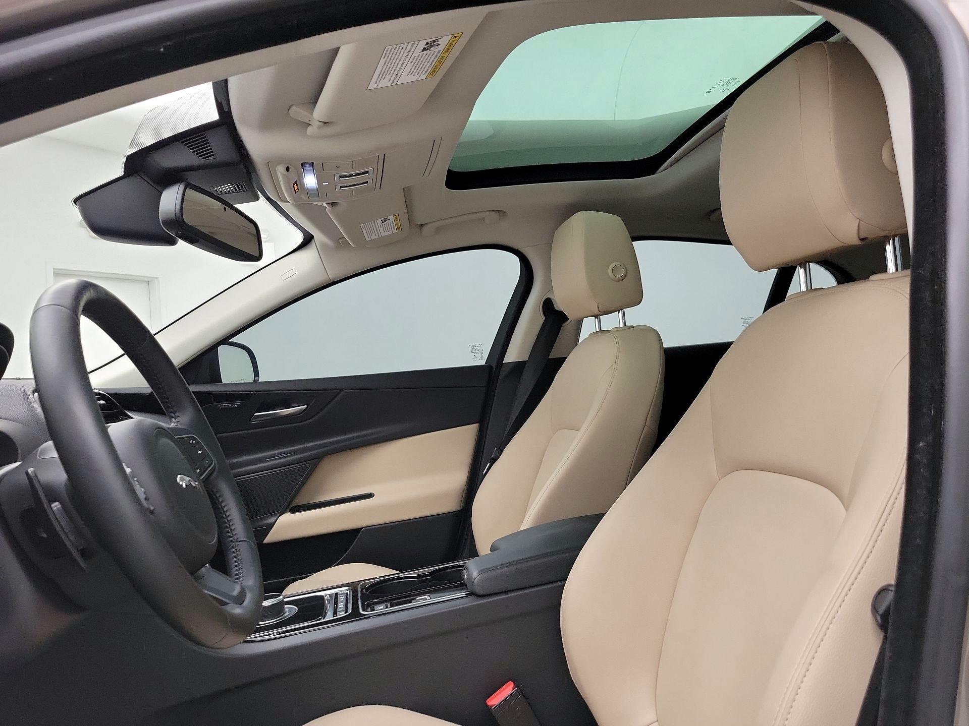 Thumbnail: 2017 Jaguar XE - 19