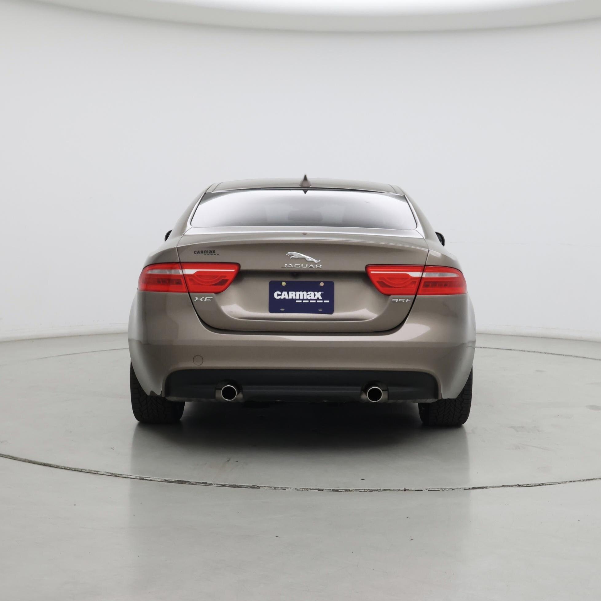 Thumbnail: 2017 Jaguar XE - 6