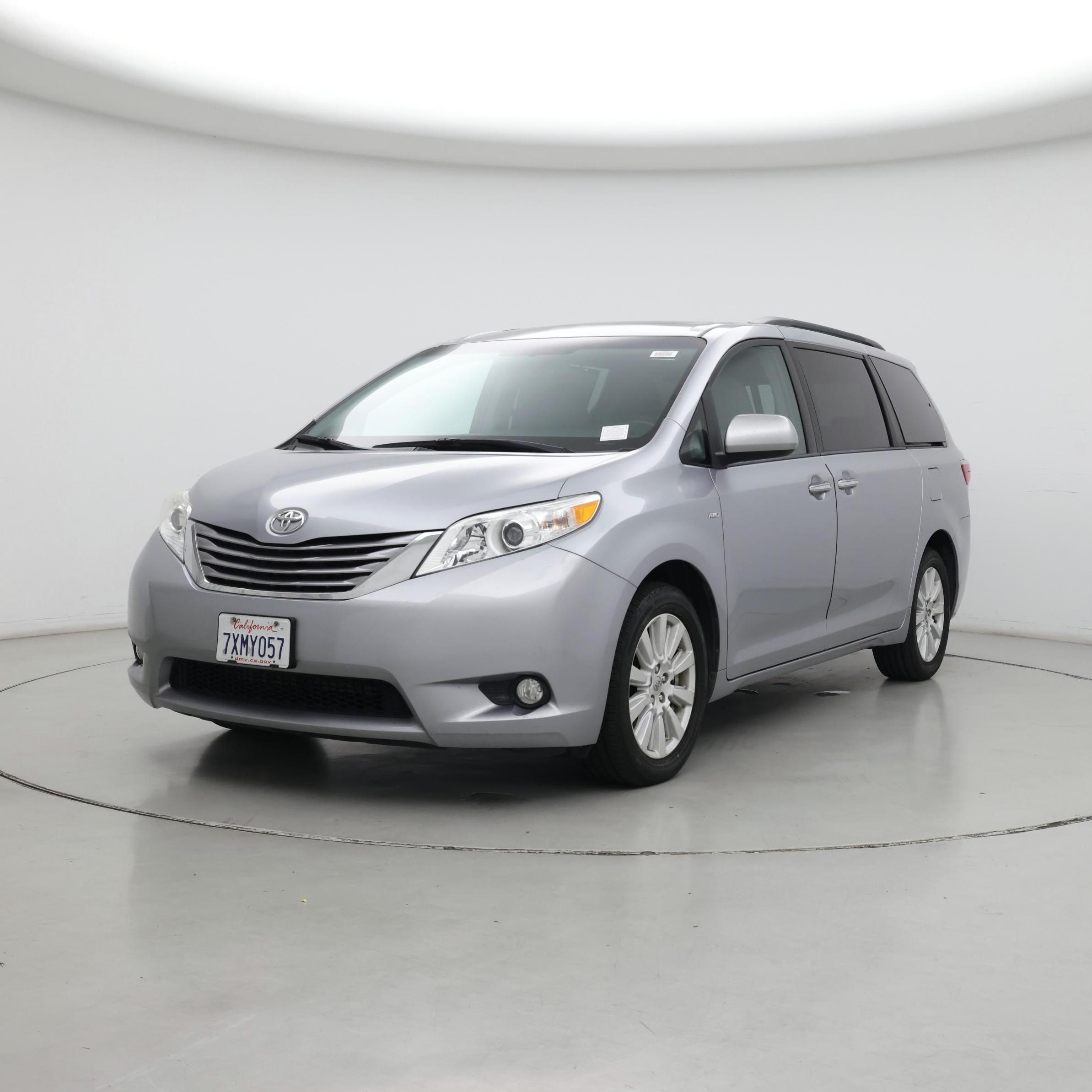Thumbnail: 2017 Toyota Sienna - 4