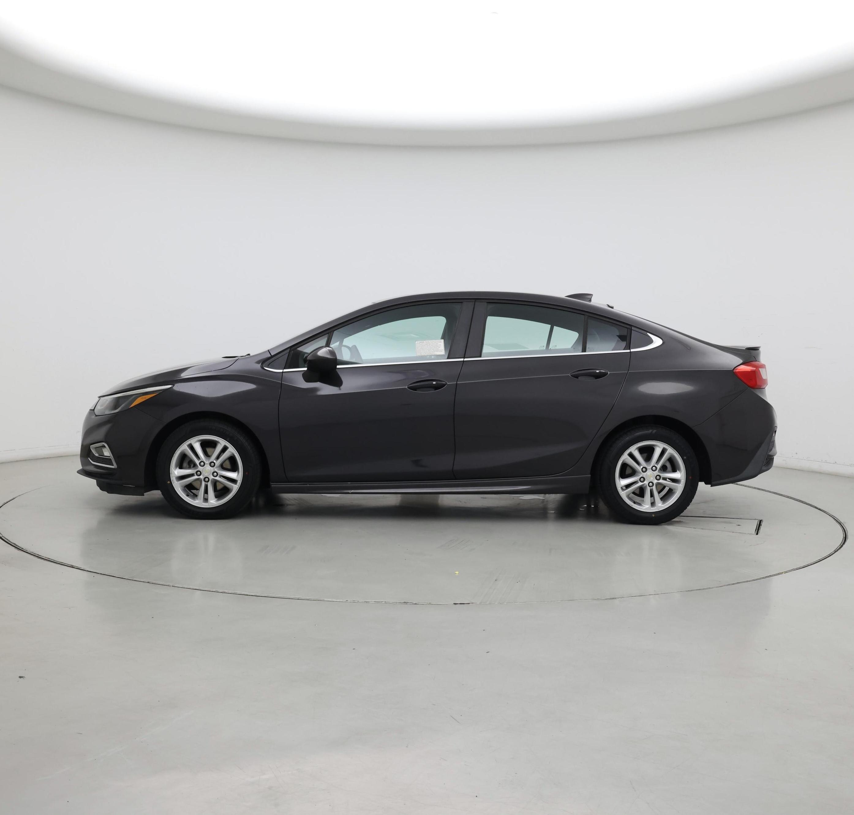 Thumbnail: 2016 Chevrolet Cruze - 3