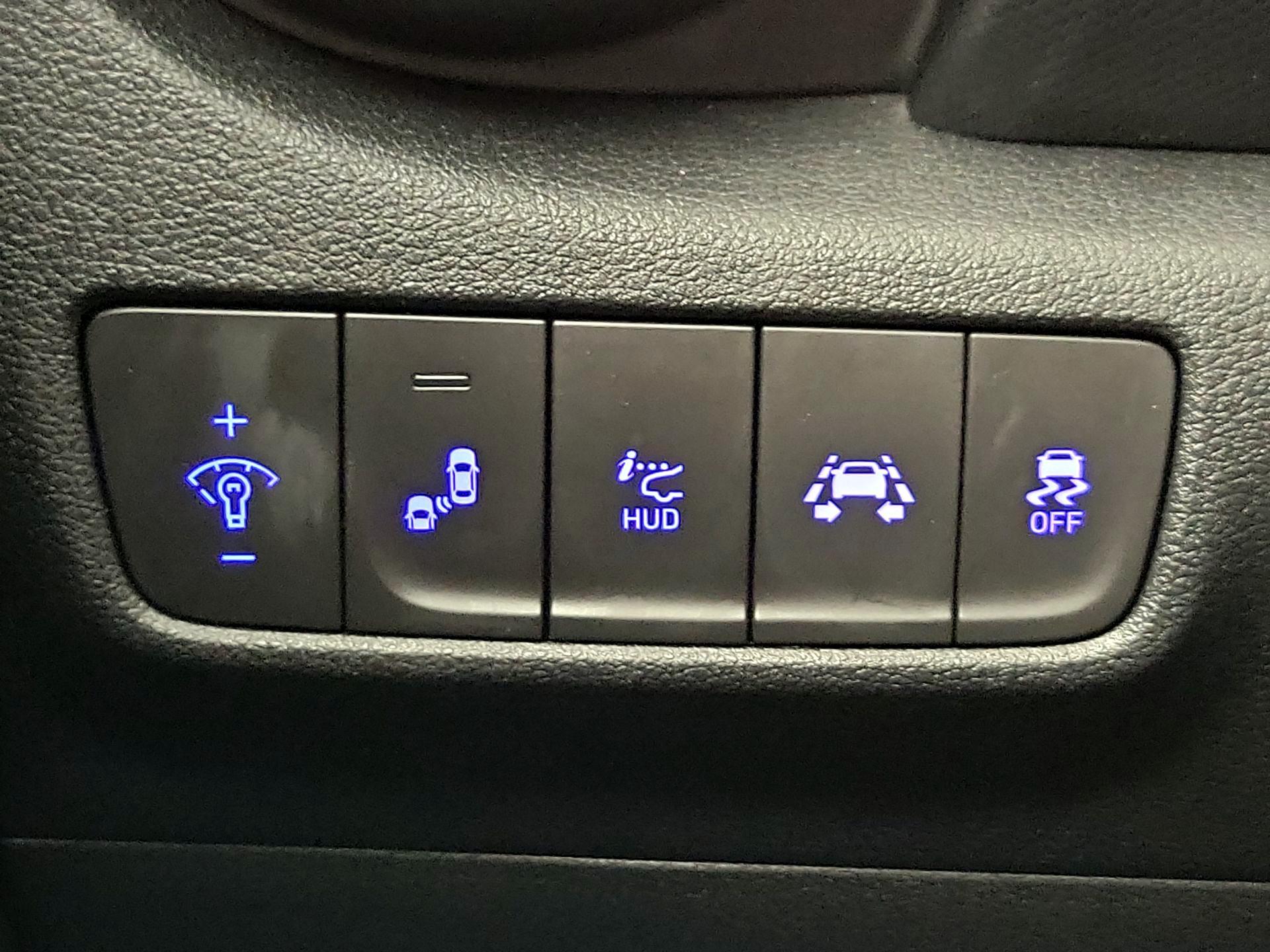Thumbnail: 2020 Hyundai Kona - 13