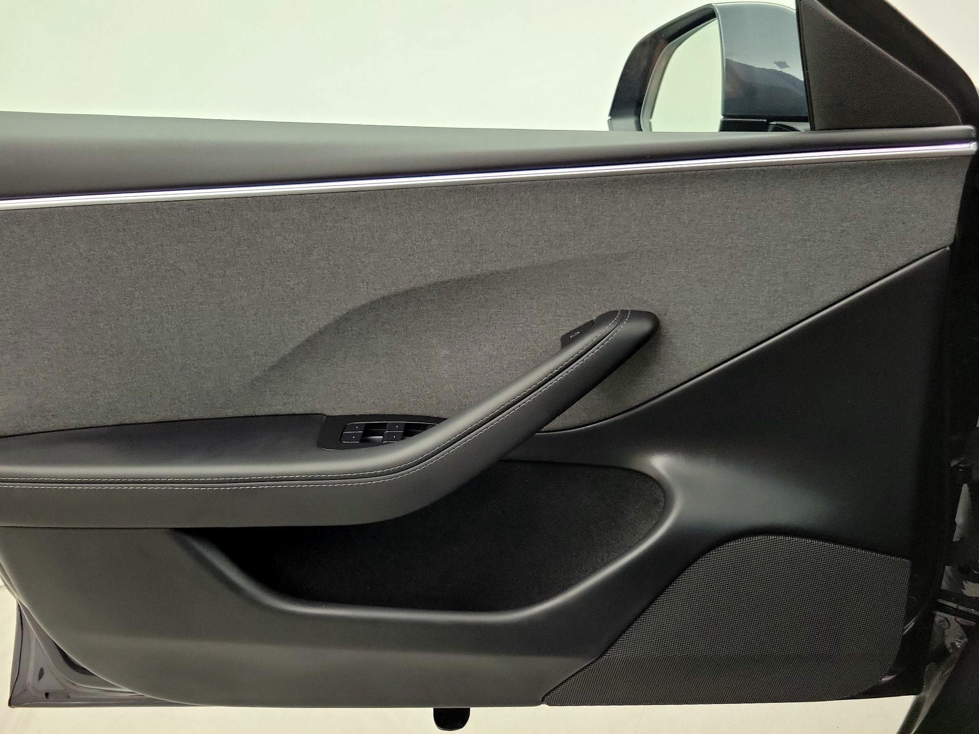 Thumbnail: 2024 Tesla Model 3 - 12