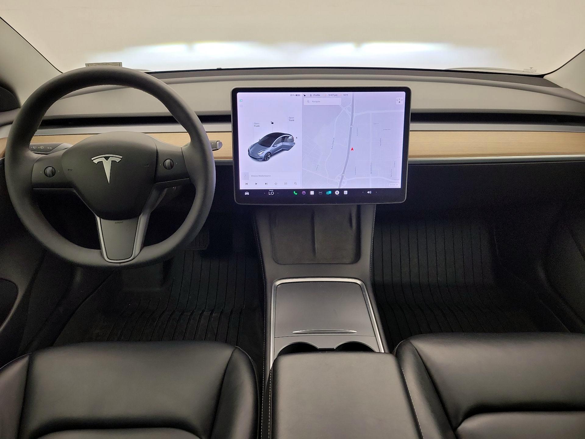 Thumbnail: 2022 Tesla Model 3 - 9