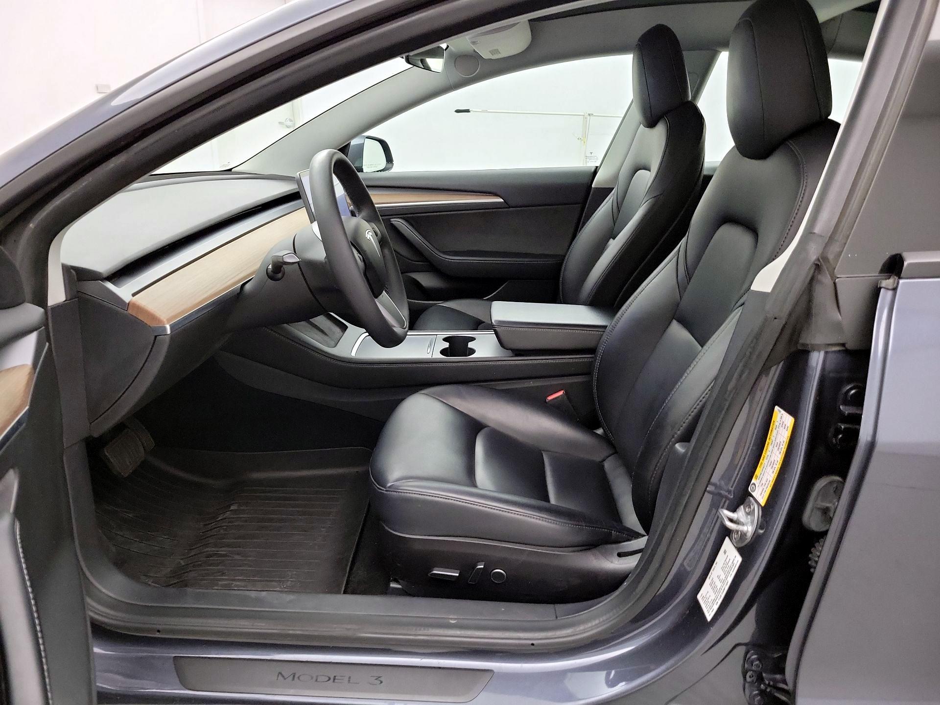 Thumbnail: 2022 Tesla Model 3 - 11