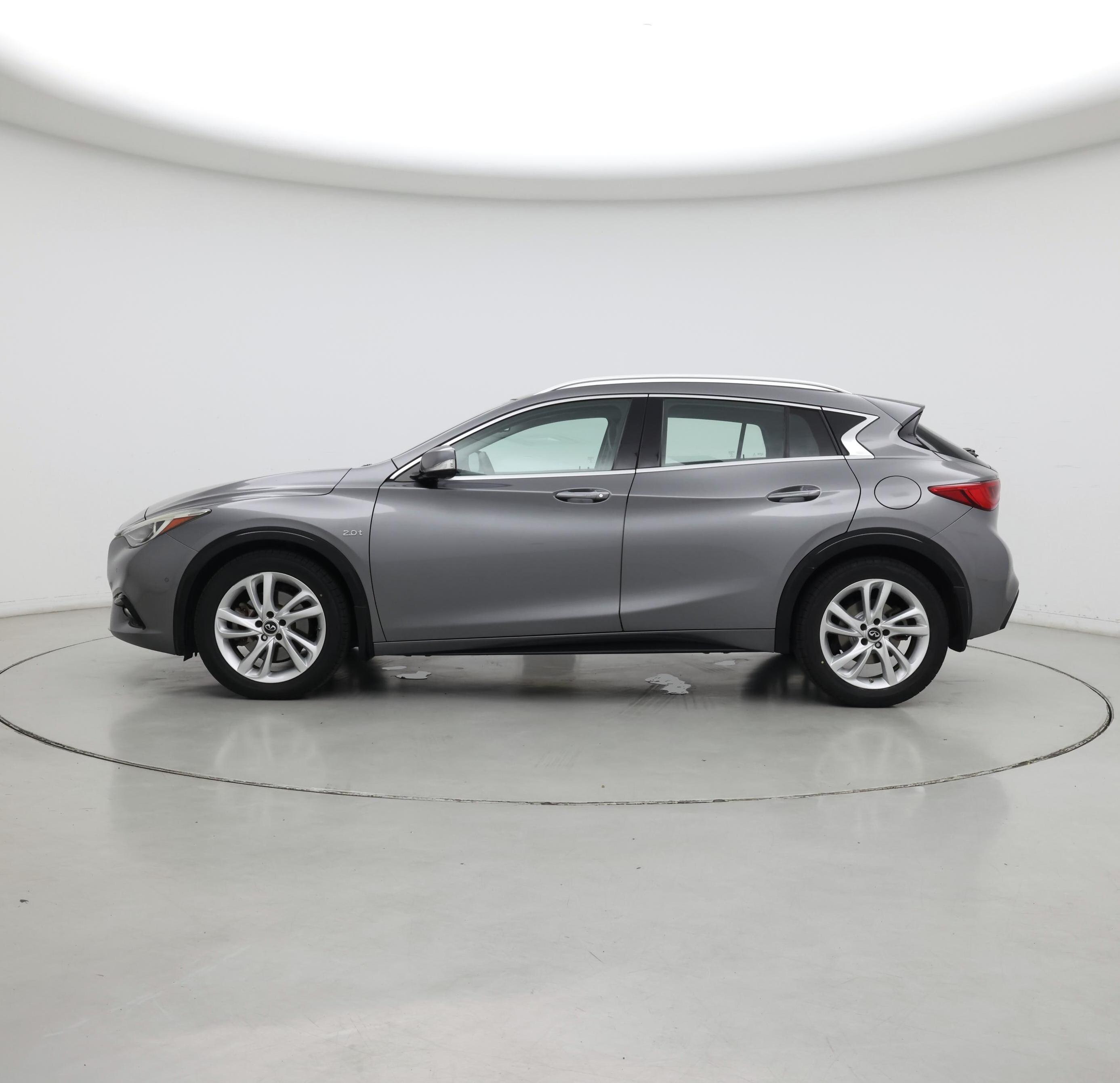 Thumbnail: 2019 INFINITI QX30 - 3
