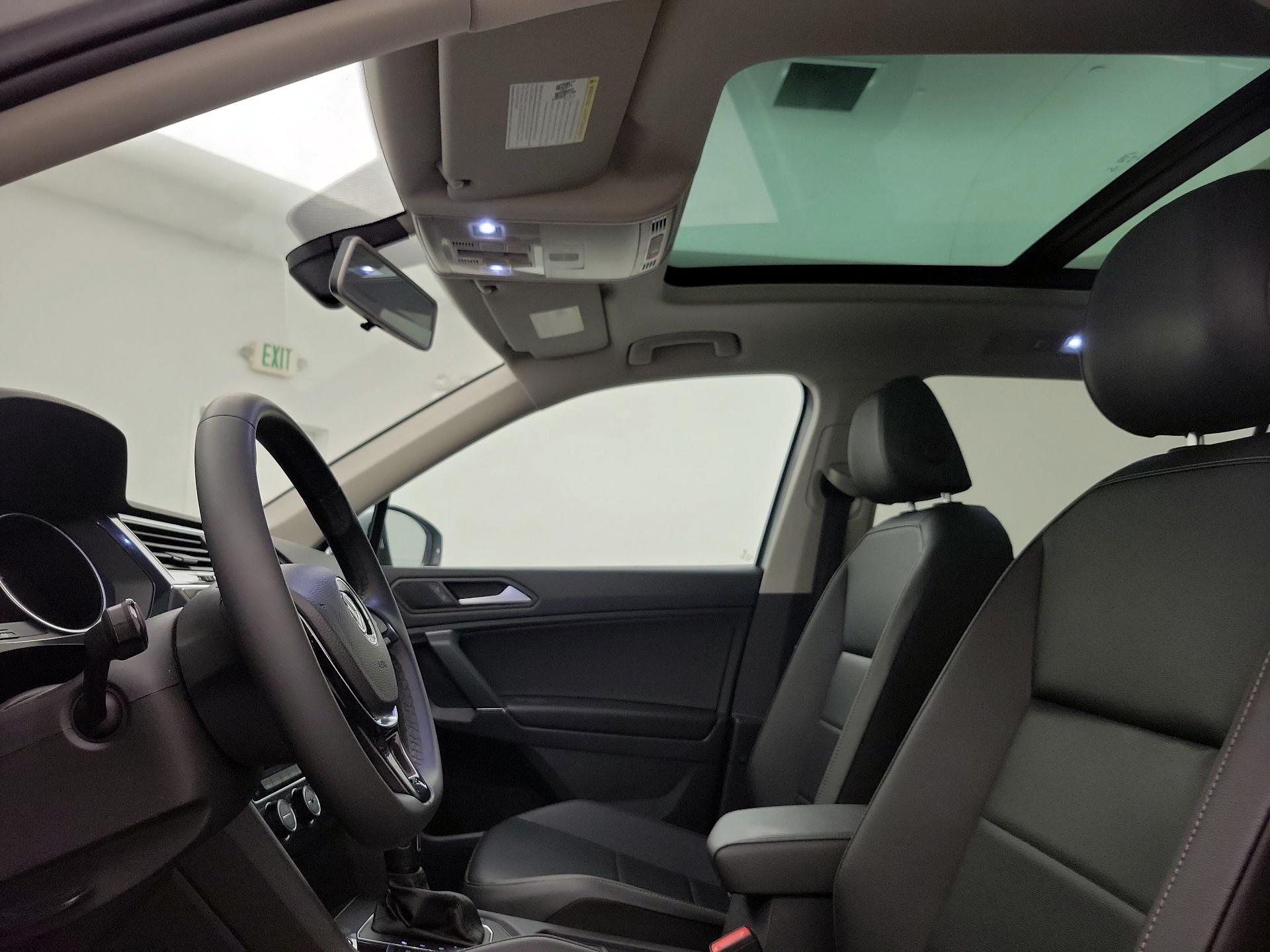 Thumbnail: 2020 Volkswagen Tiguan - 19