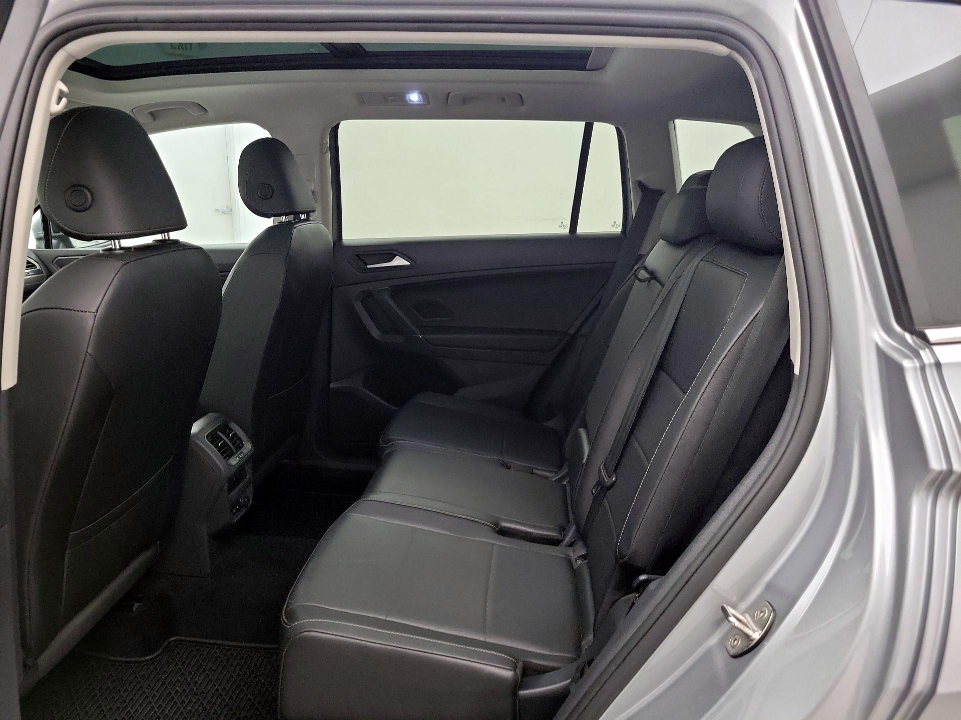 Thumbnail: 2020 Volkswagen Tiguan - 20