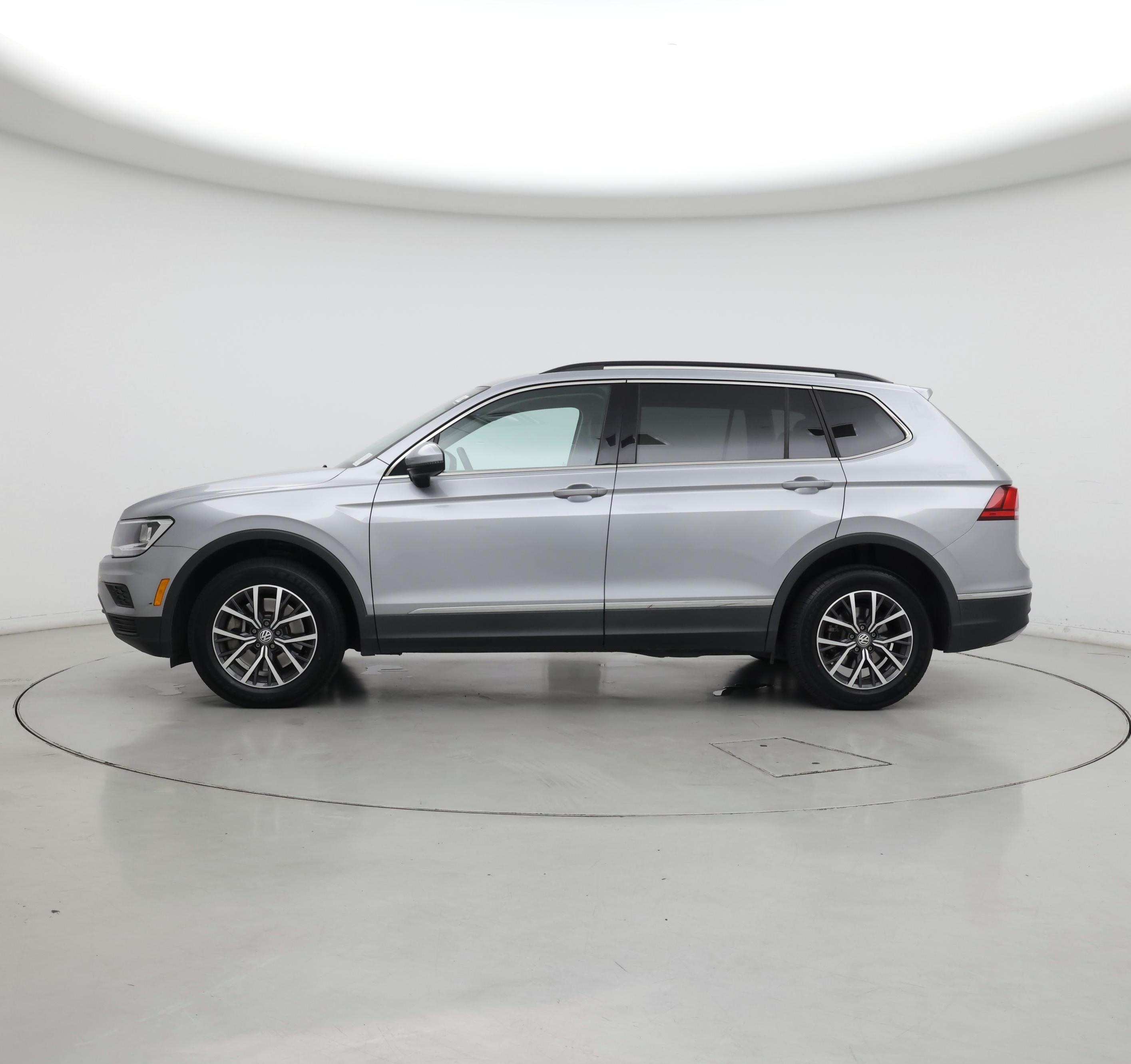 Thumbnail: 2020 Volkswagen Tiguan - 3