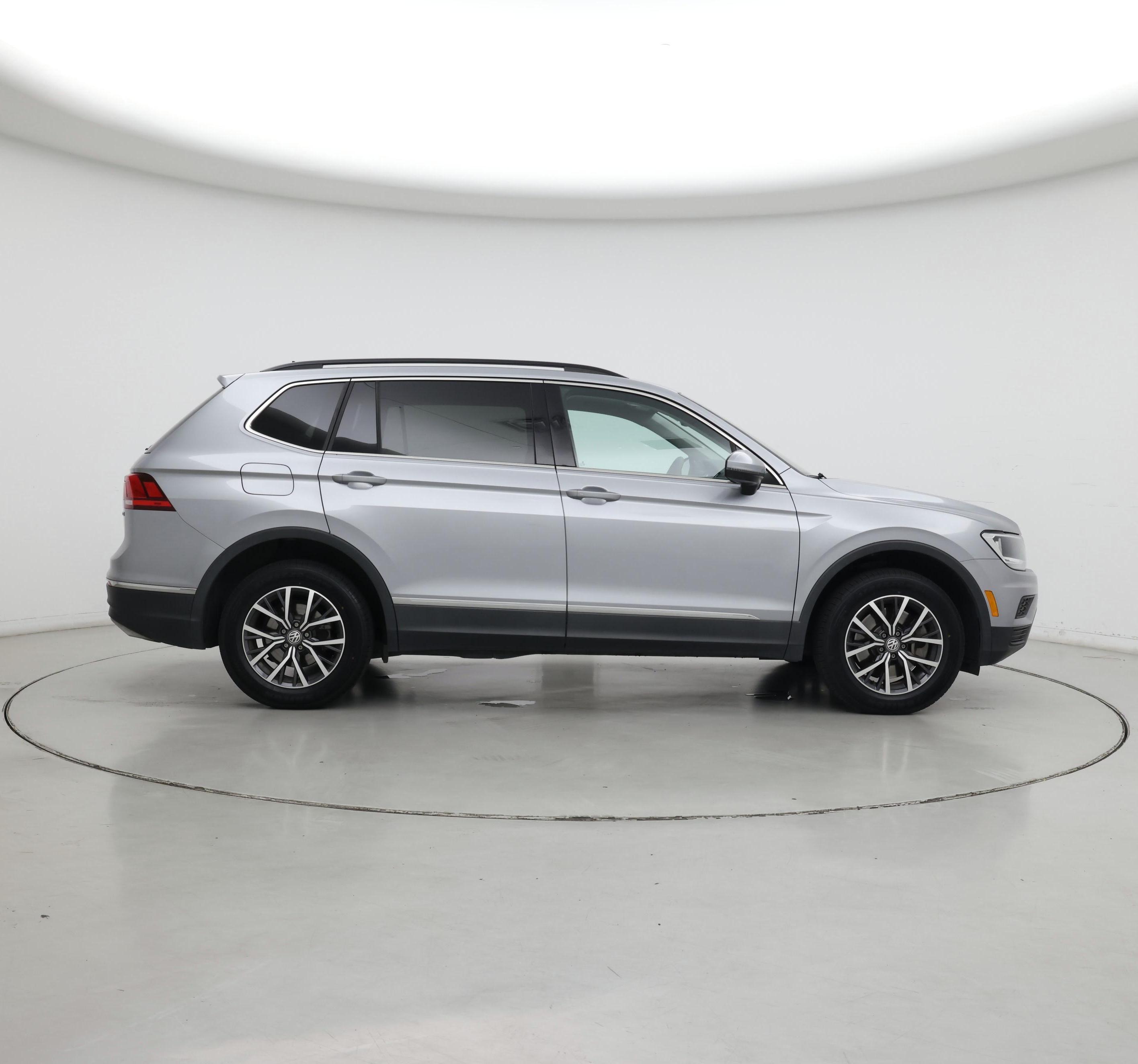 Thumbnail: 2020 Volkswagen Tiguan - 7