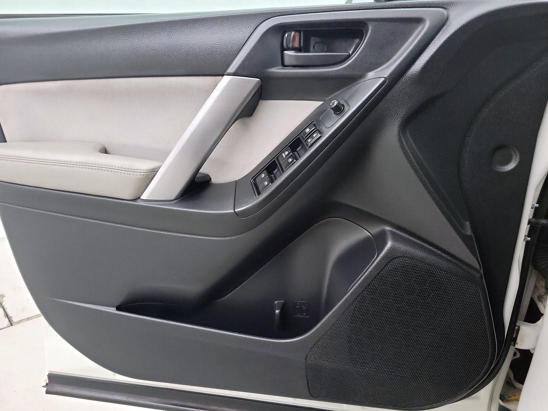Thumbnail: 2016 Subaru Forester - 12