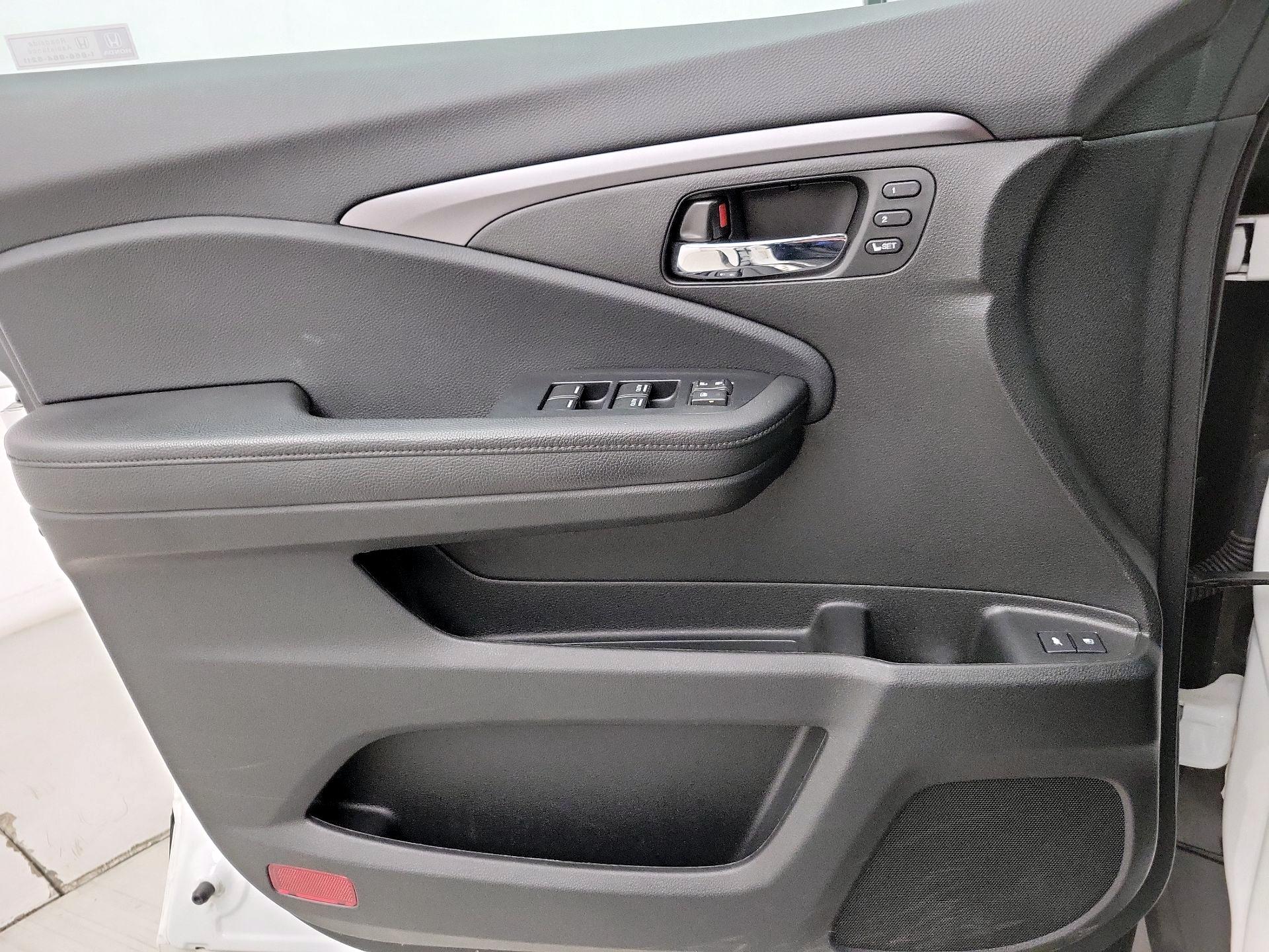 Thumbnail: 2021 Honda Pilot - 12