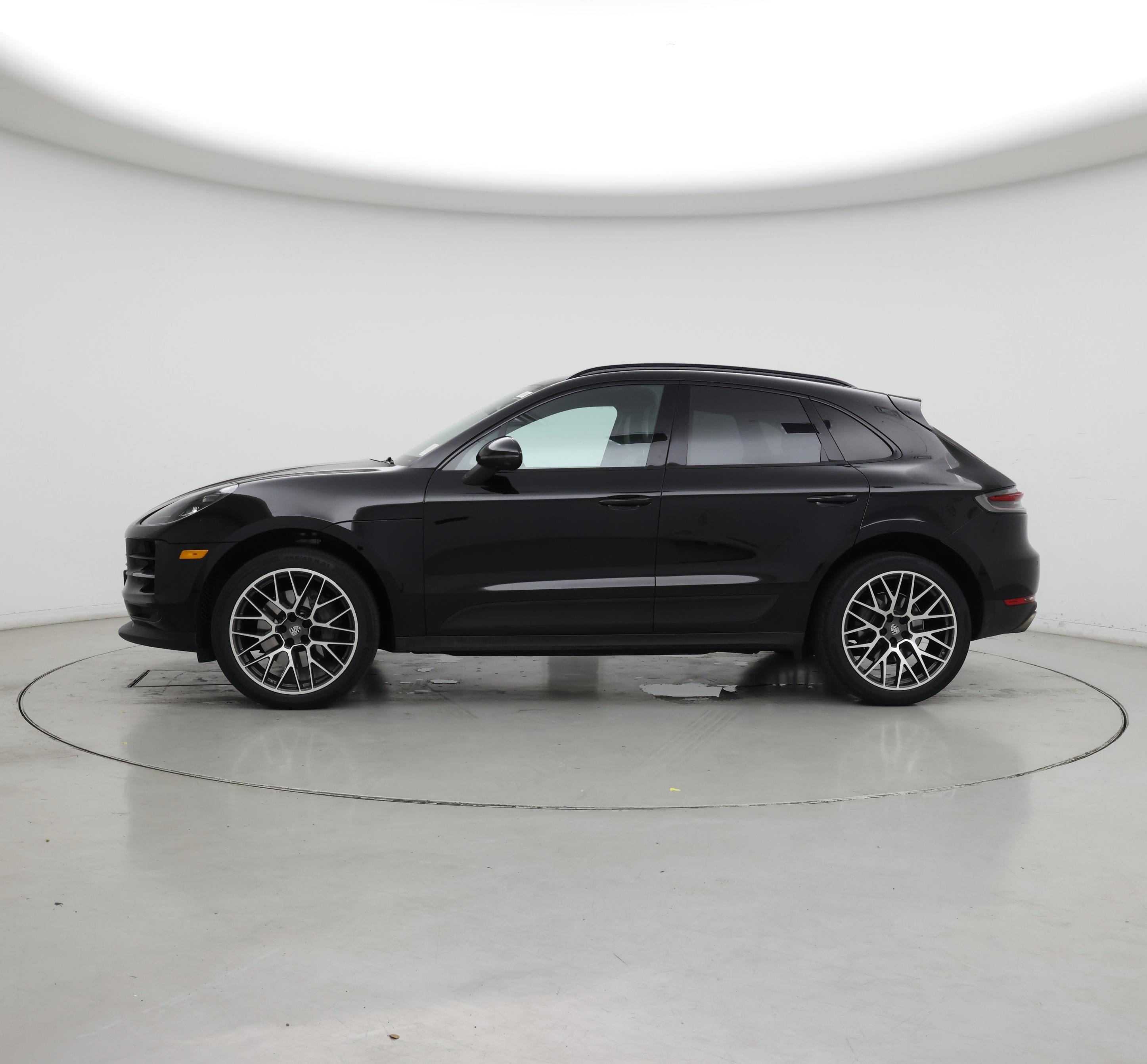 Thumbnail: 2020 Porsche Macan - 3