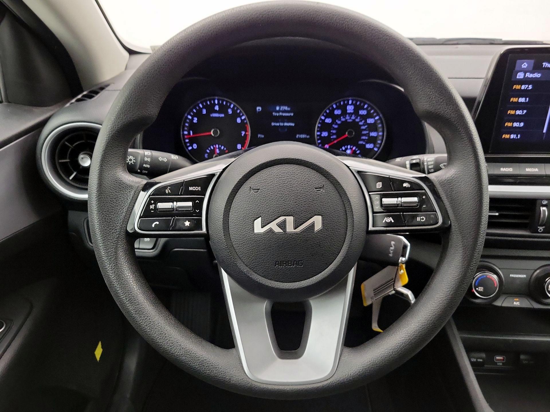 Thumbnail: 2023 Kia Forte - 10
