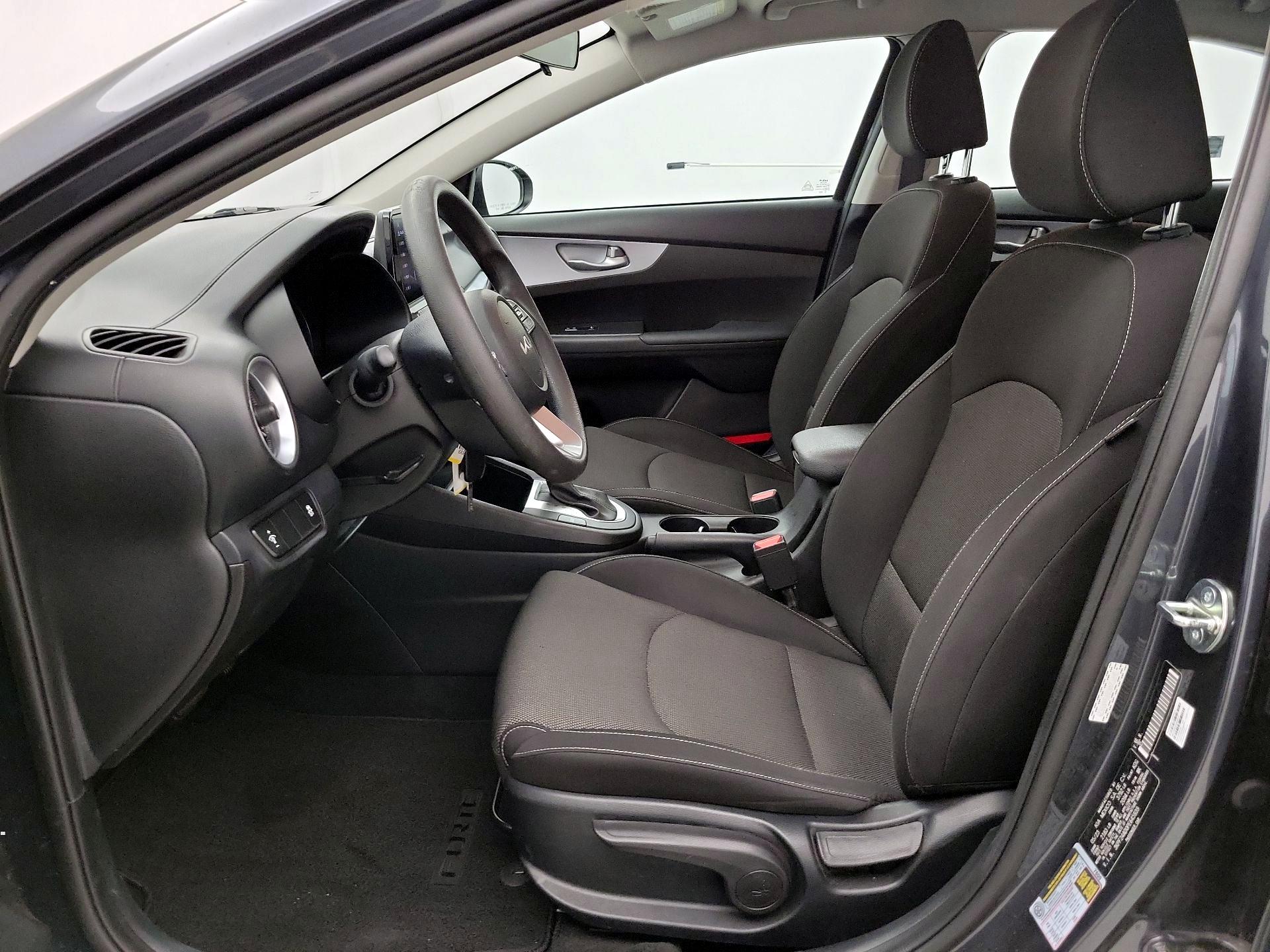 Thumbnail: 2023 Kia Forte - 11