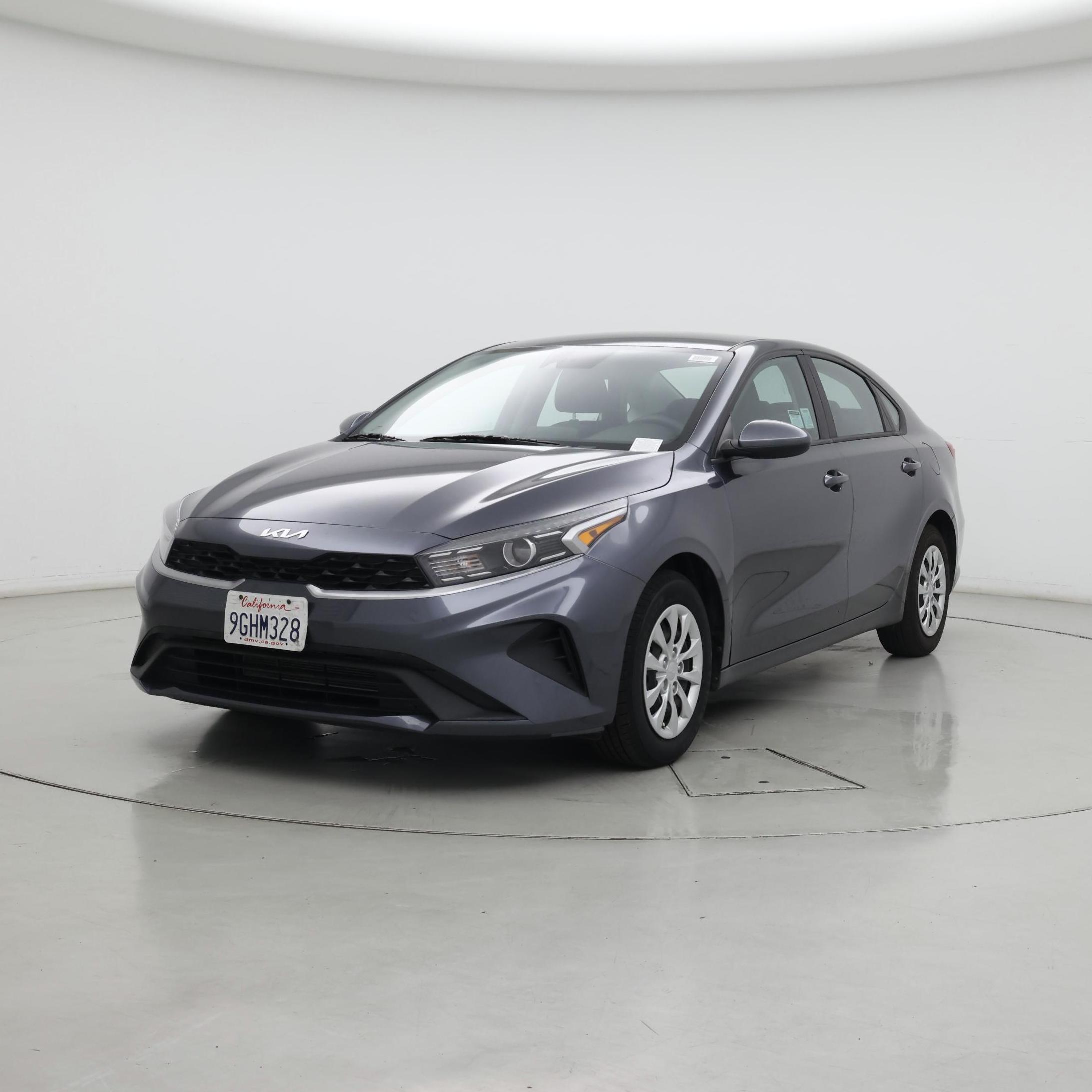 Thumbnail: 2023 Kia Forte - 4