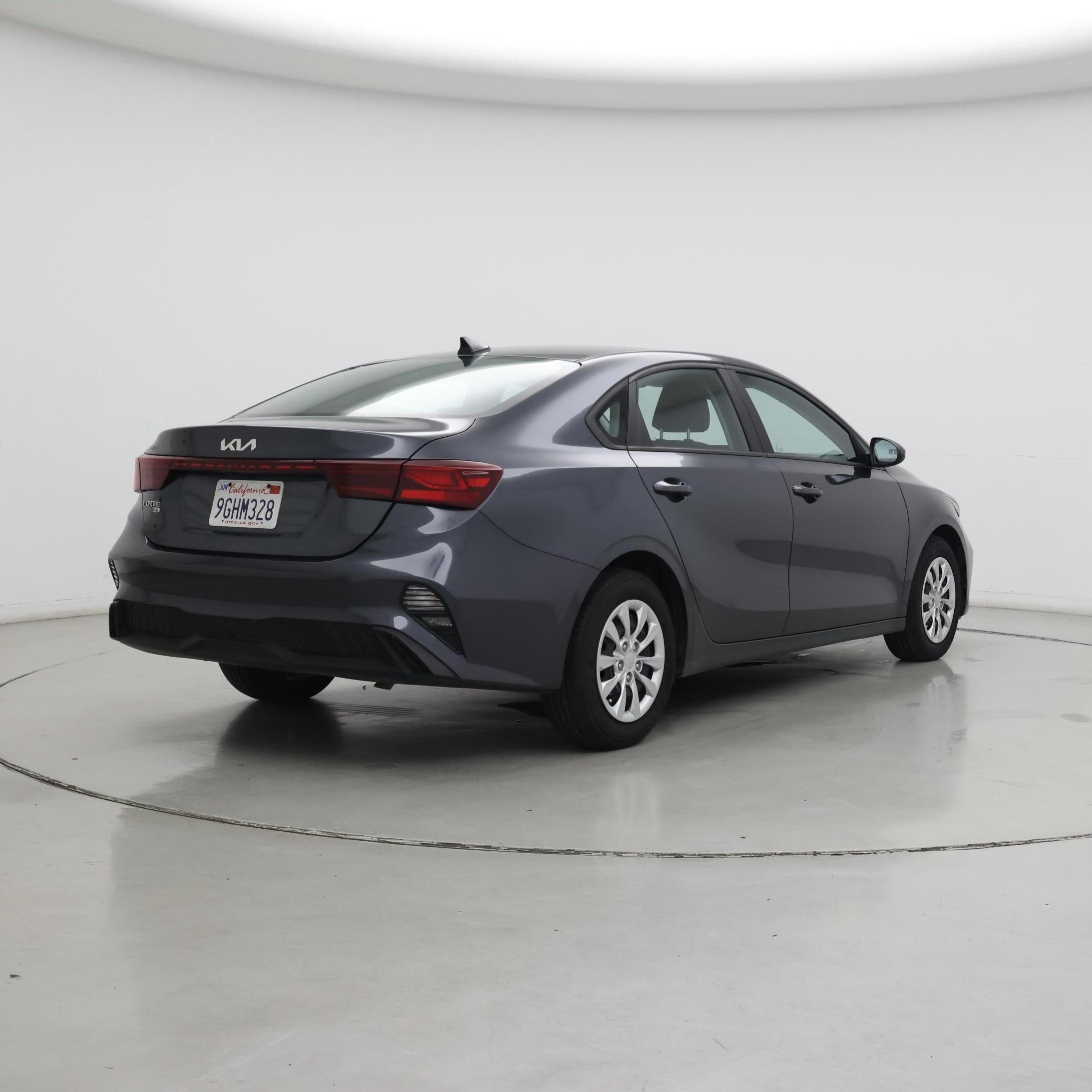 Thumbnail: 2023 Kia Forte - 8