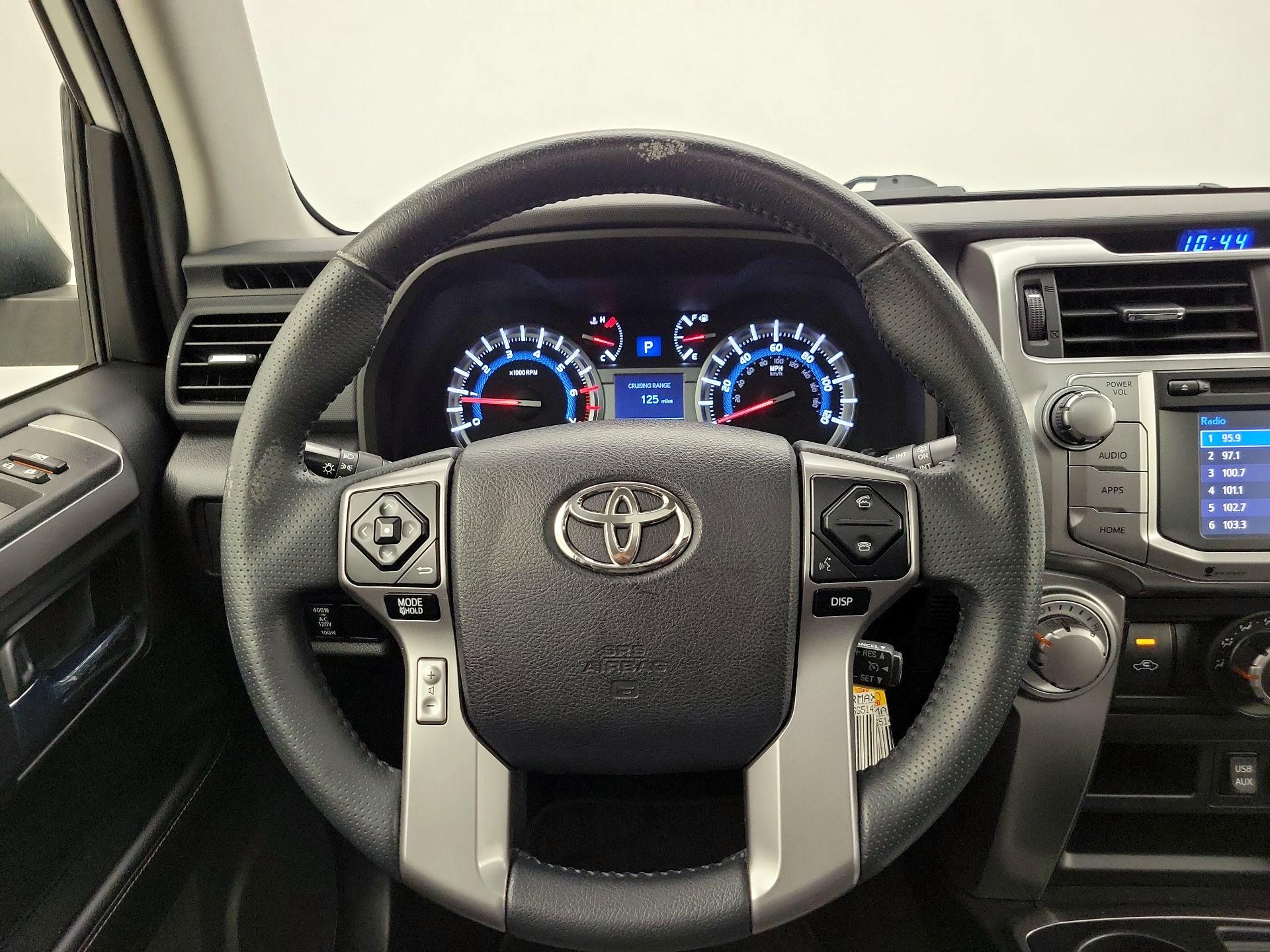 Thumbnail: 2016 Toyota 4Runner - 10