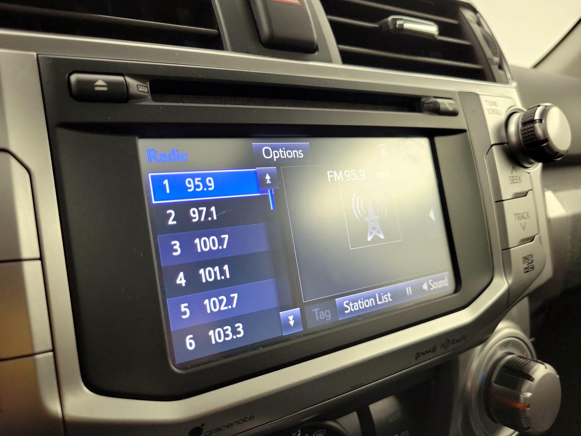 Thumbnail: 2016 Toyota 4Runner - 16