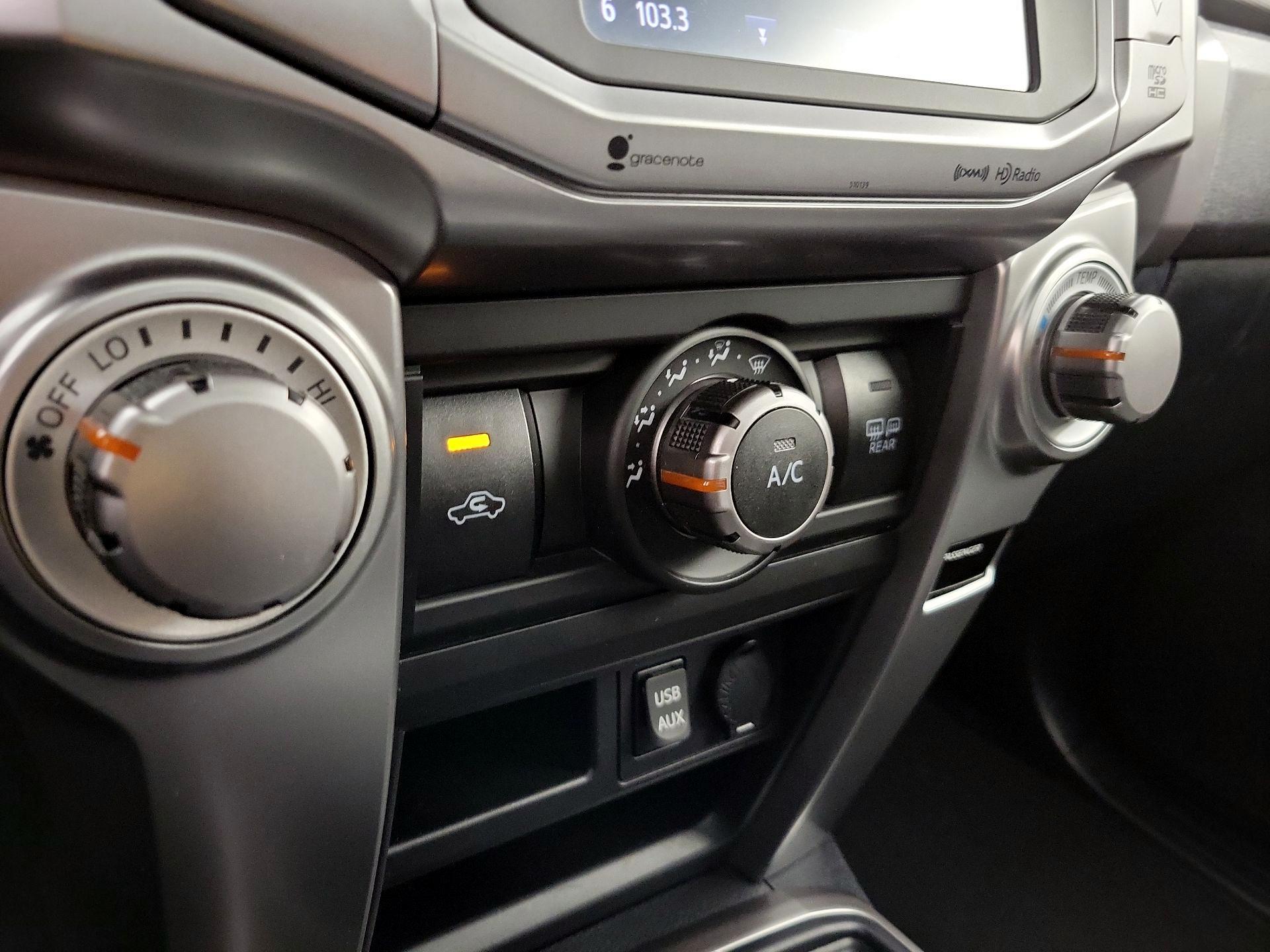 Thumbnail: 2016 Toyota 4Runner - 17