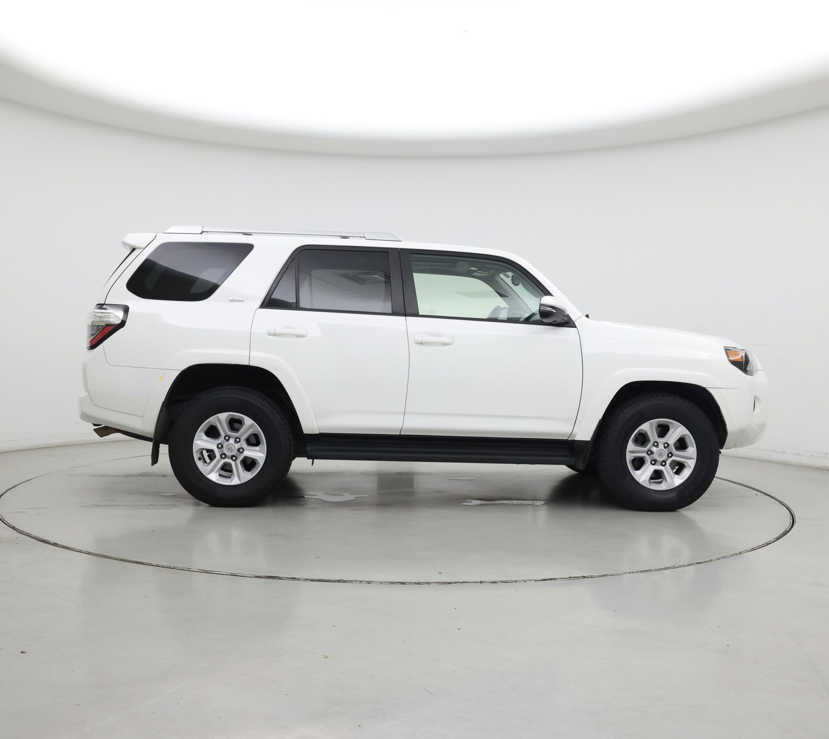 Thumbnail: 2016 Toyota 4Runner - 7