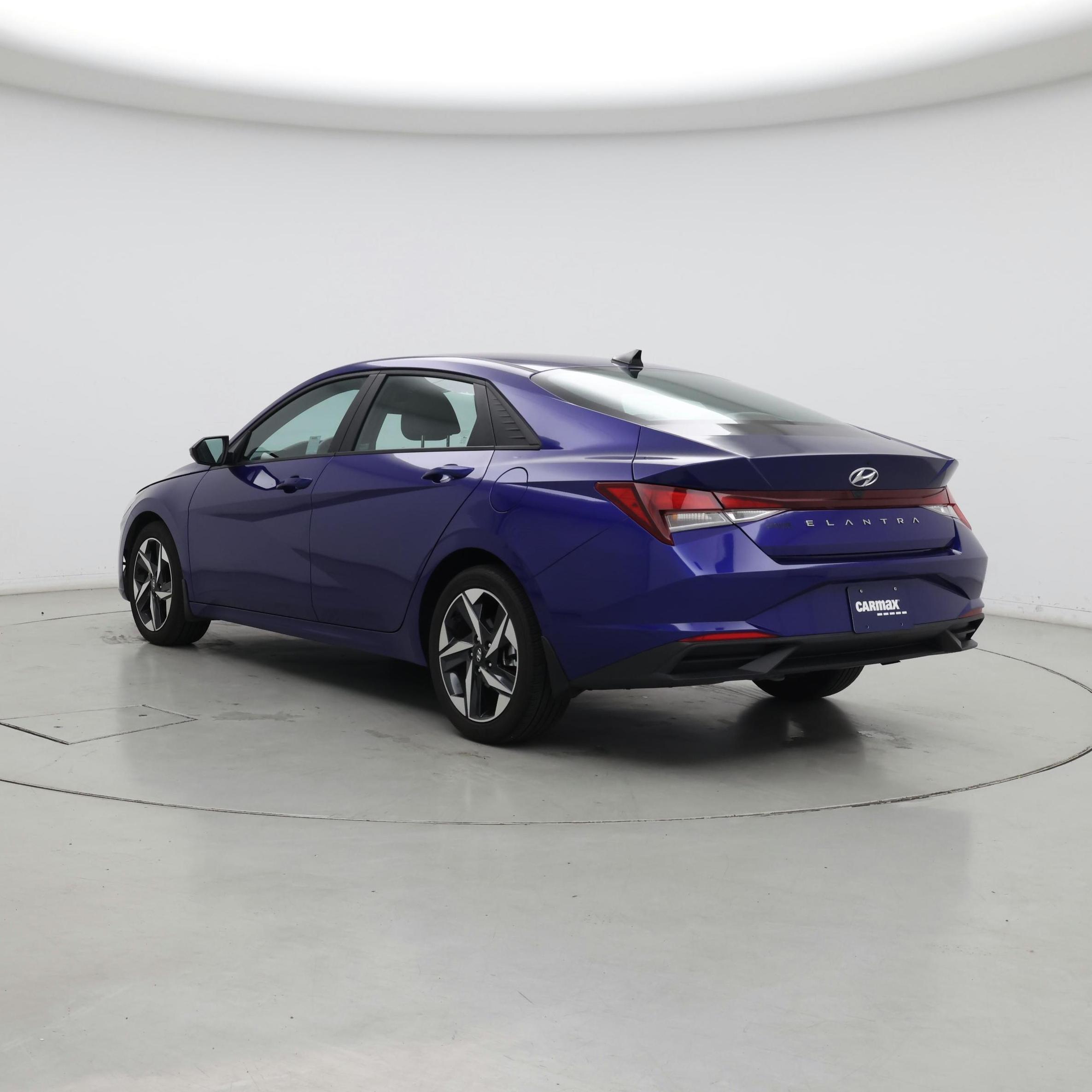 Thumbnail: 2023 Hyundai Elantra - 2