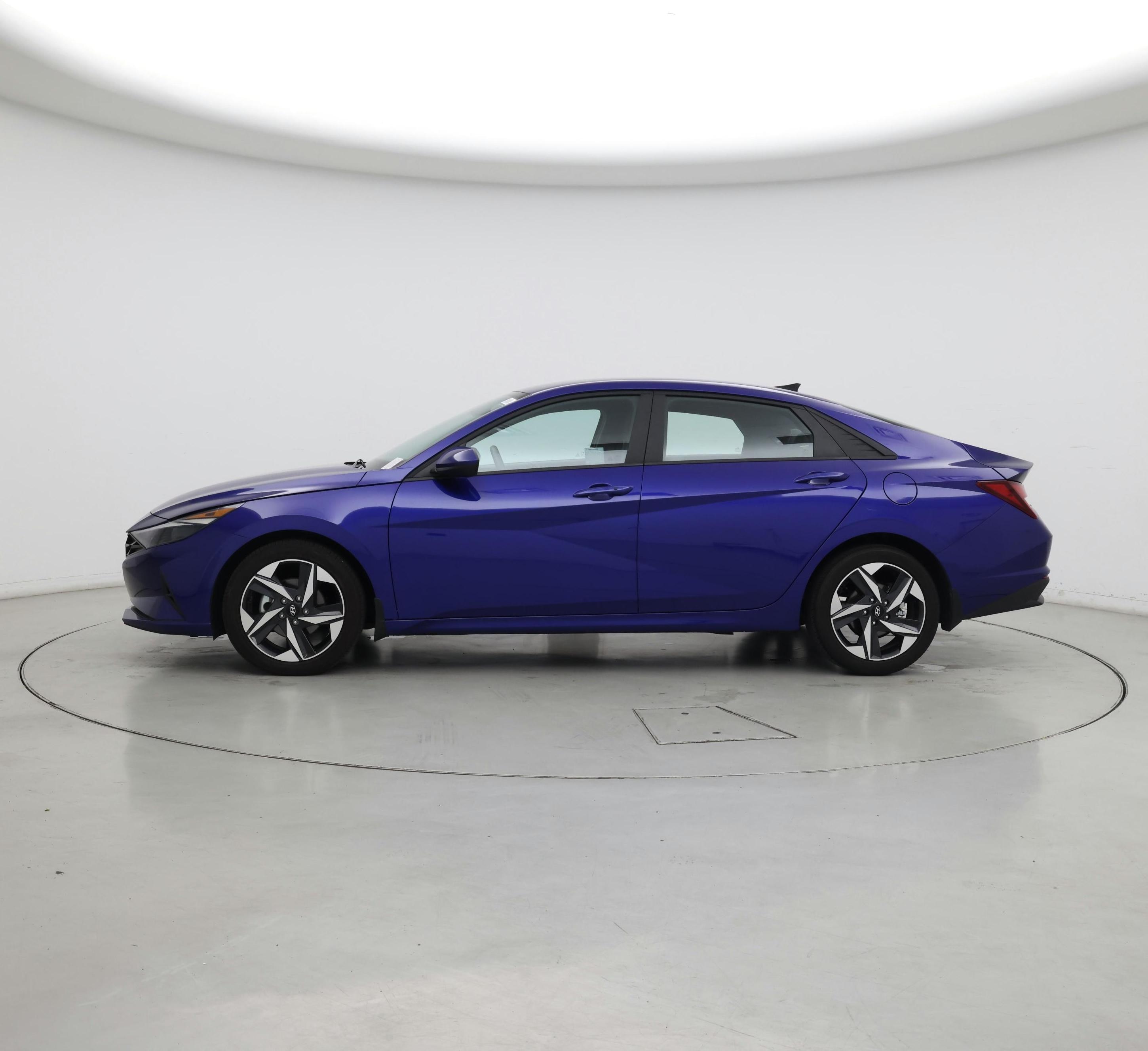 Thumbnail: 2023 Hyundai Elantra - 3