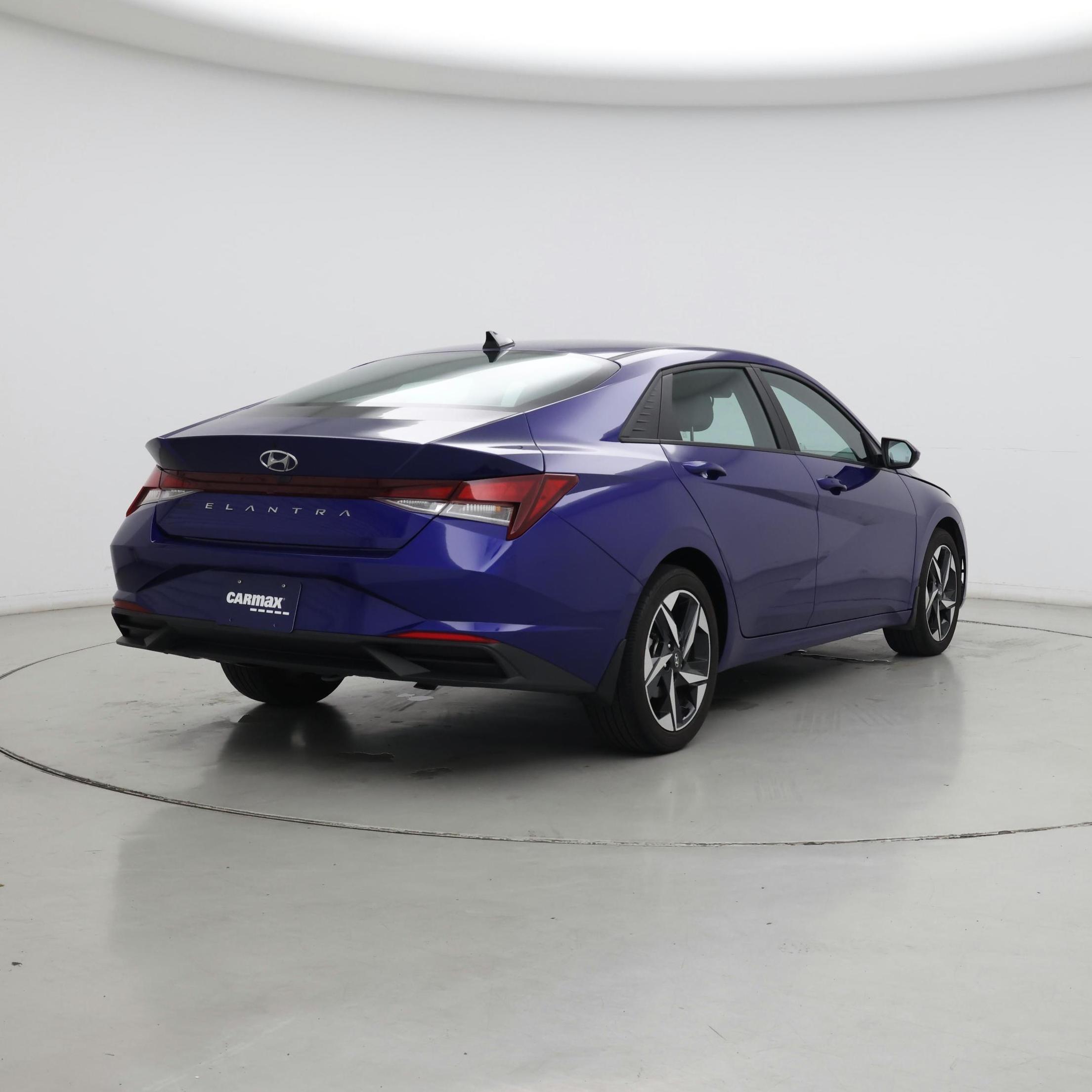 Thumbnail: 2023 Hyundai Elantra - 8