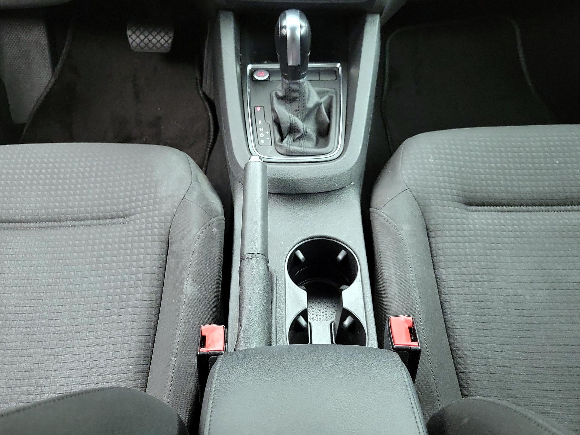 Thumbnail: 2015 Volkswagen Jetta - 16