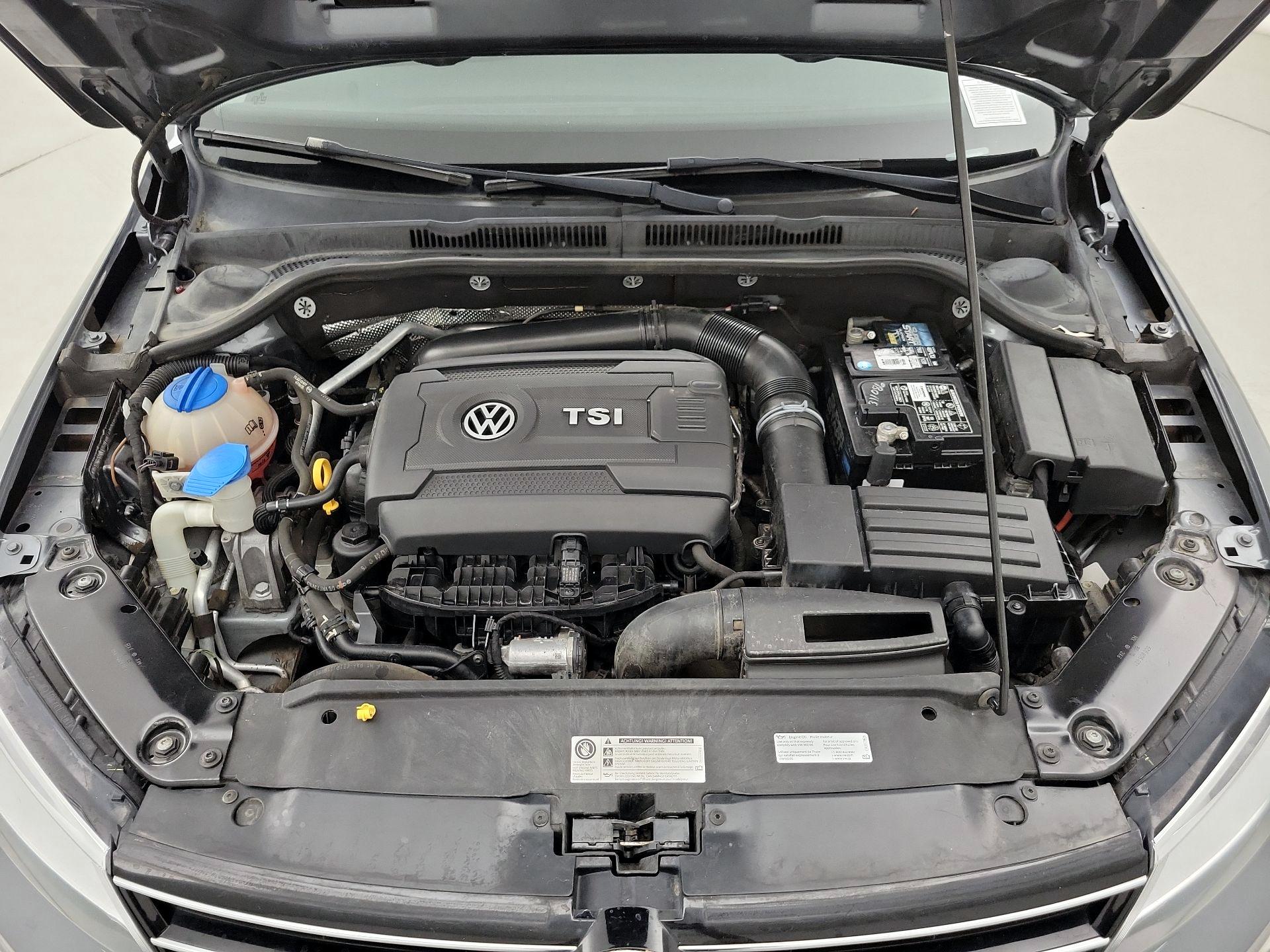 Thumbnail: 2015 Volkswagen Jetta - 20