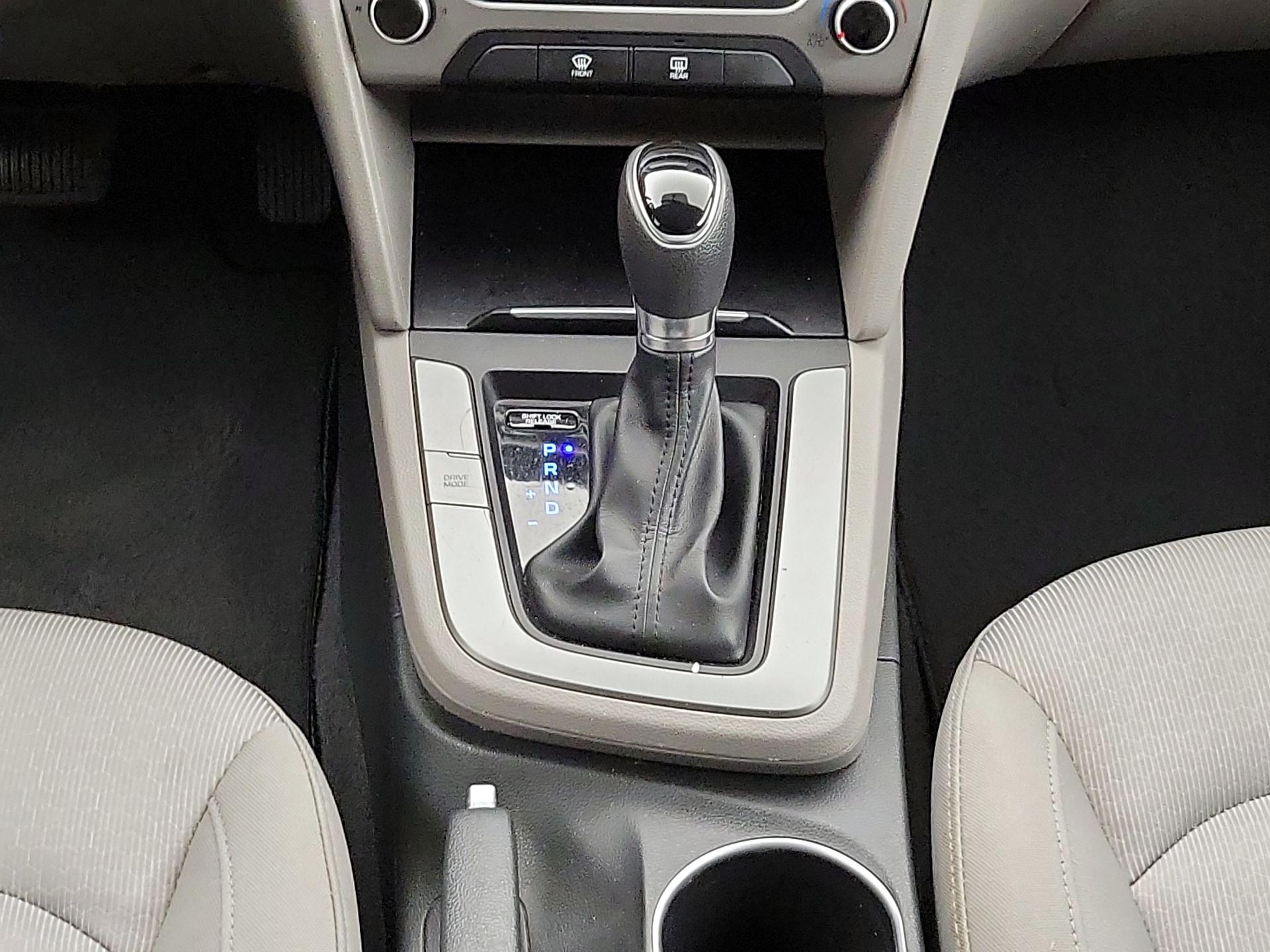 Thumbnail: 2017 Hyundai Elantra - 17