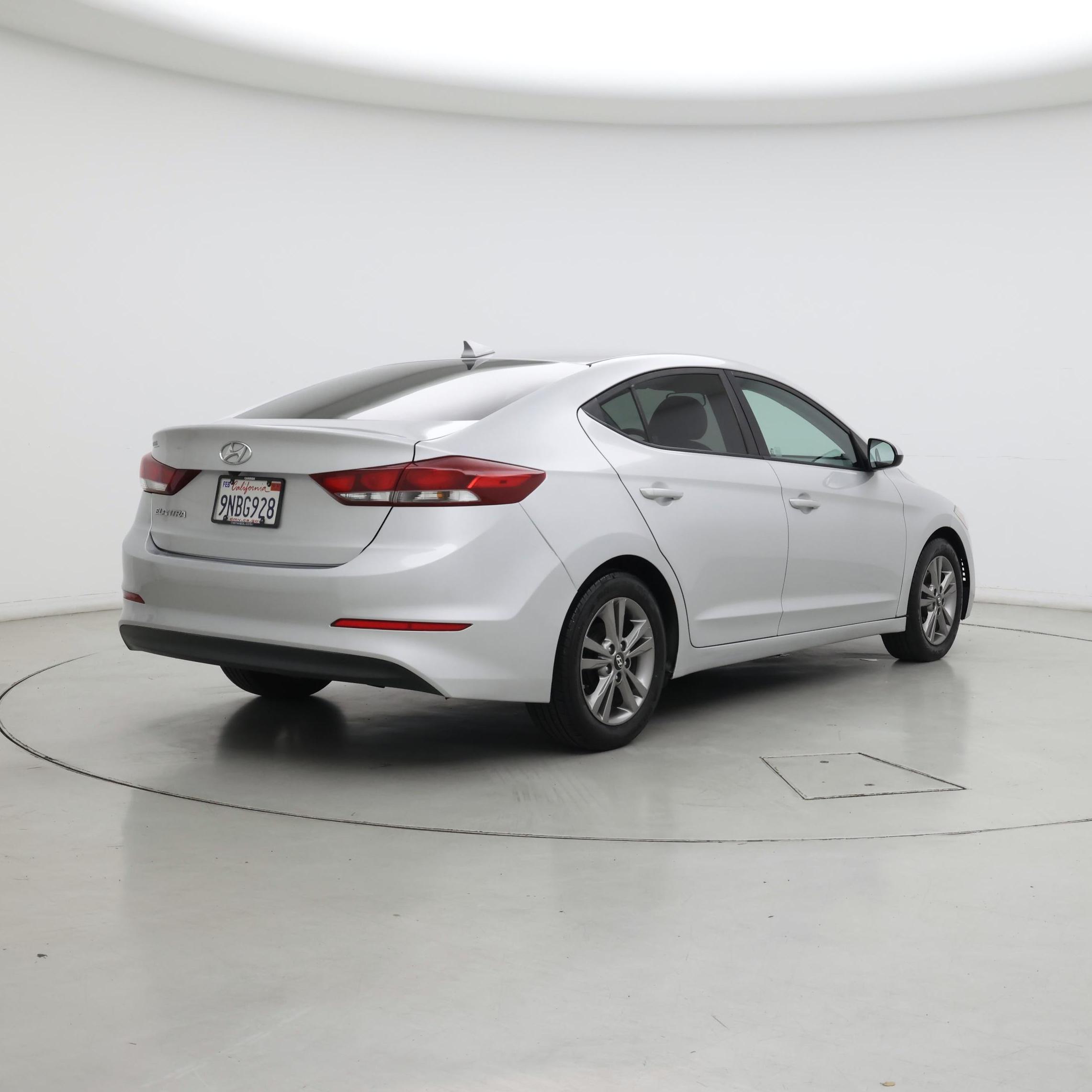 Thumbnail: 2017 Hyundai Elantra - 8