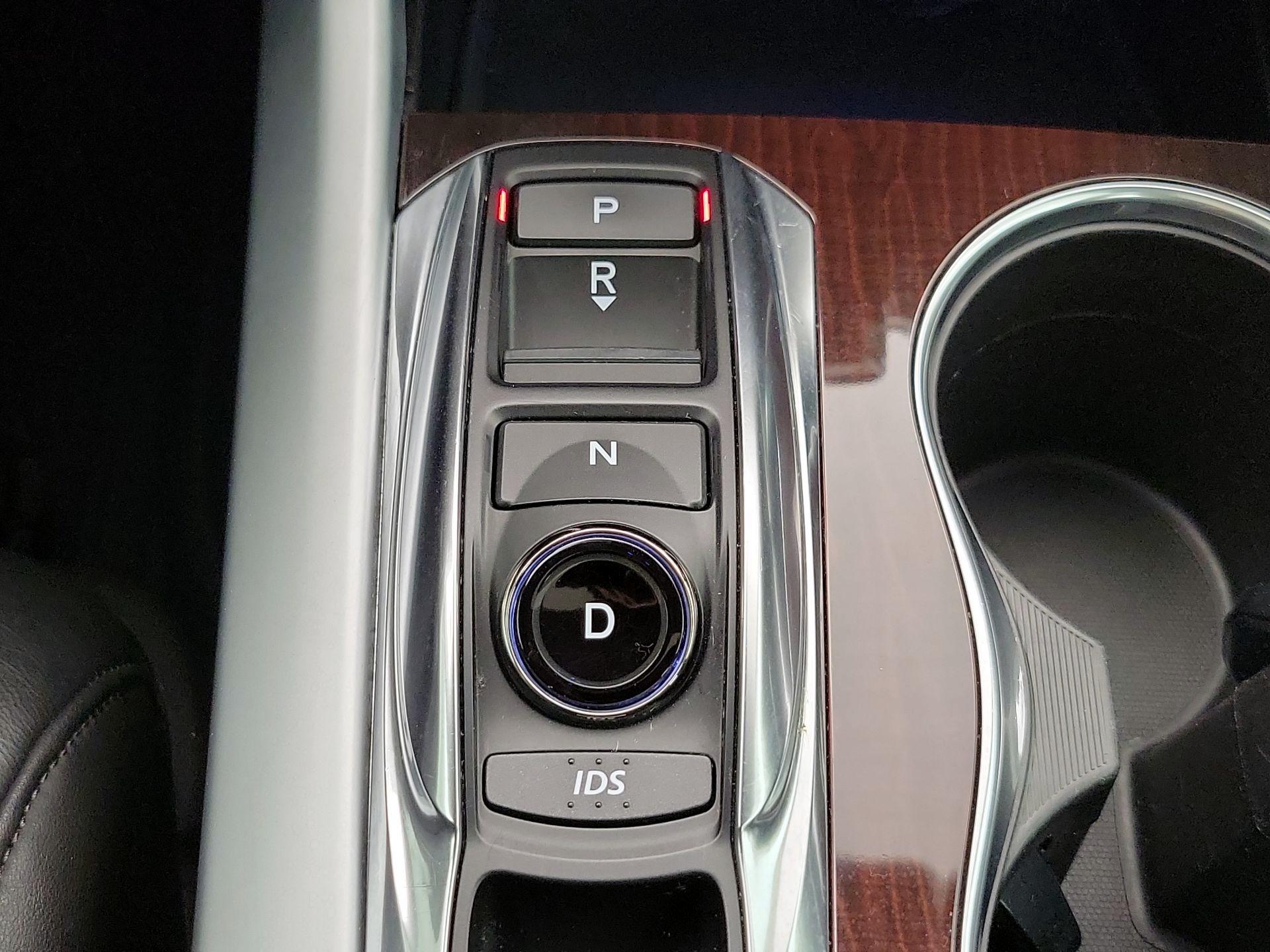 Thumbnail: 2015 Acura TLX - 18