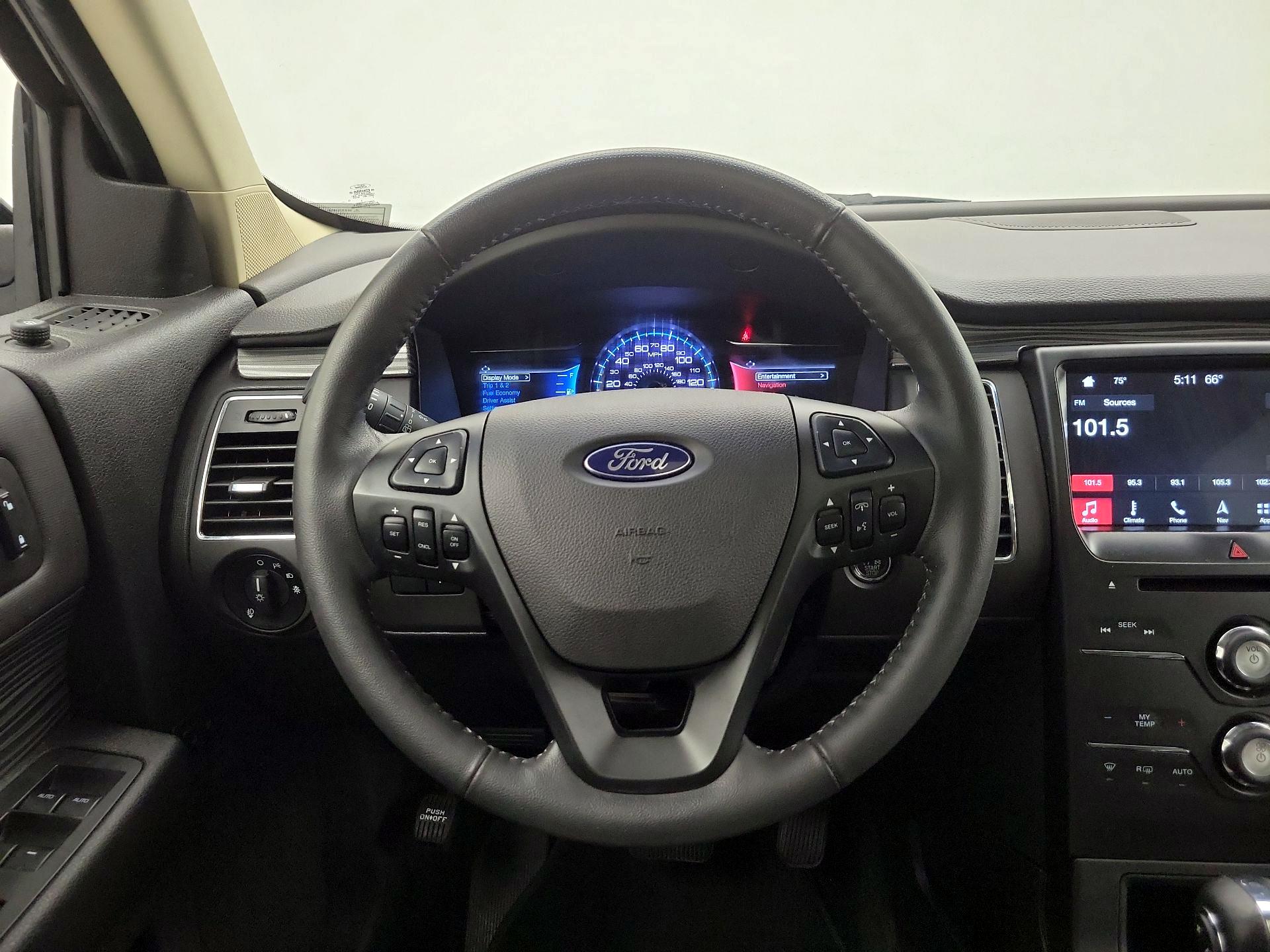 Thumbnail: 2018 Ford Flex - 10
